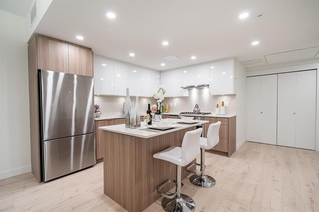 202 - 8428 Park Road, Richmond, V6Y 0K1 — photo 2