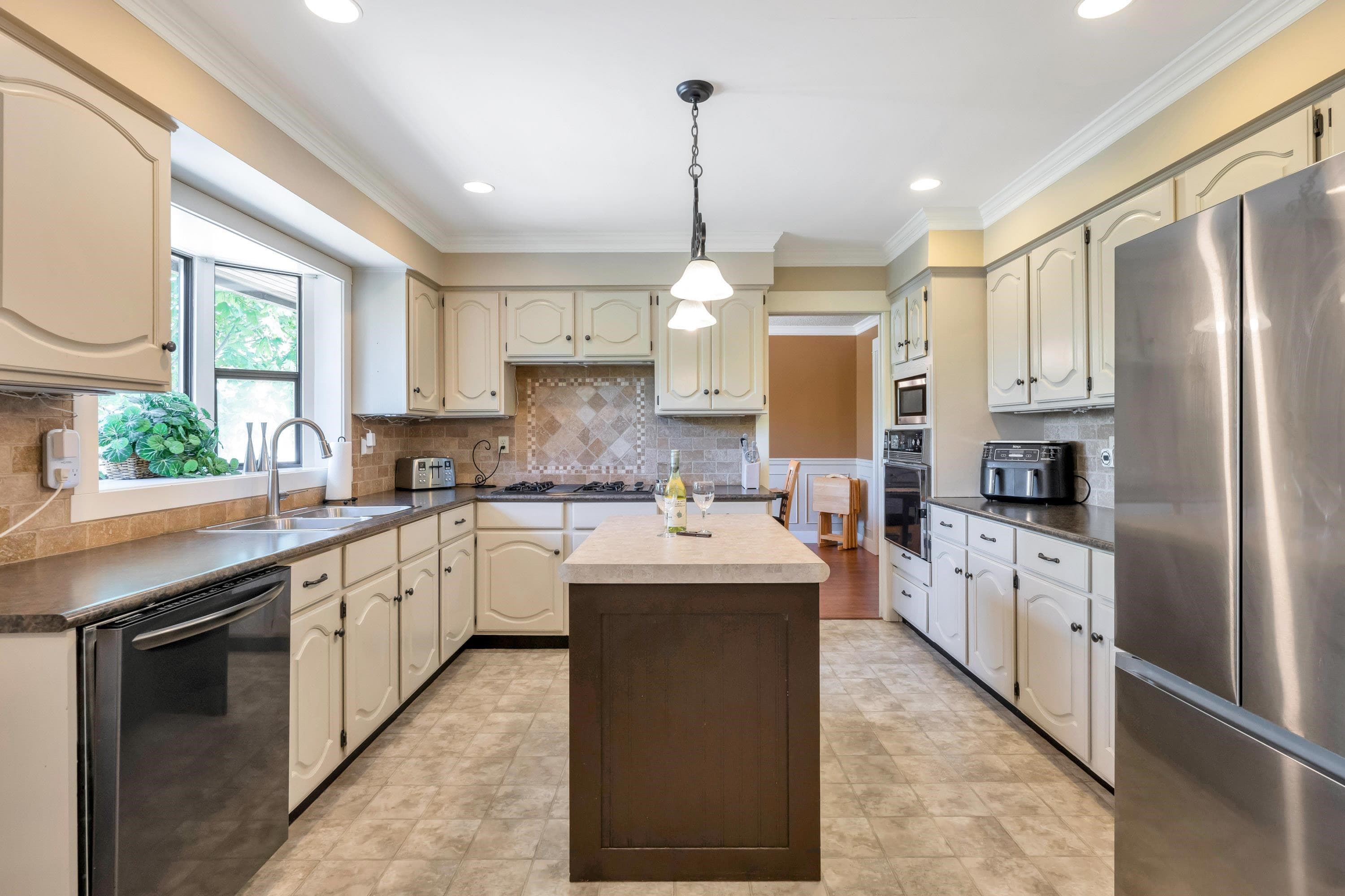 21761 49a Avenue, Langley, V3A 6C4 — photo 2