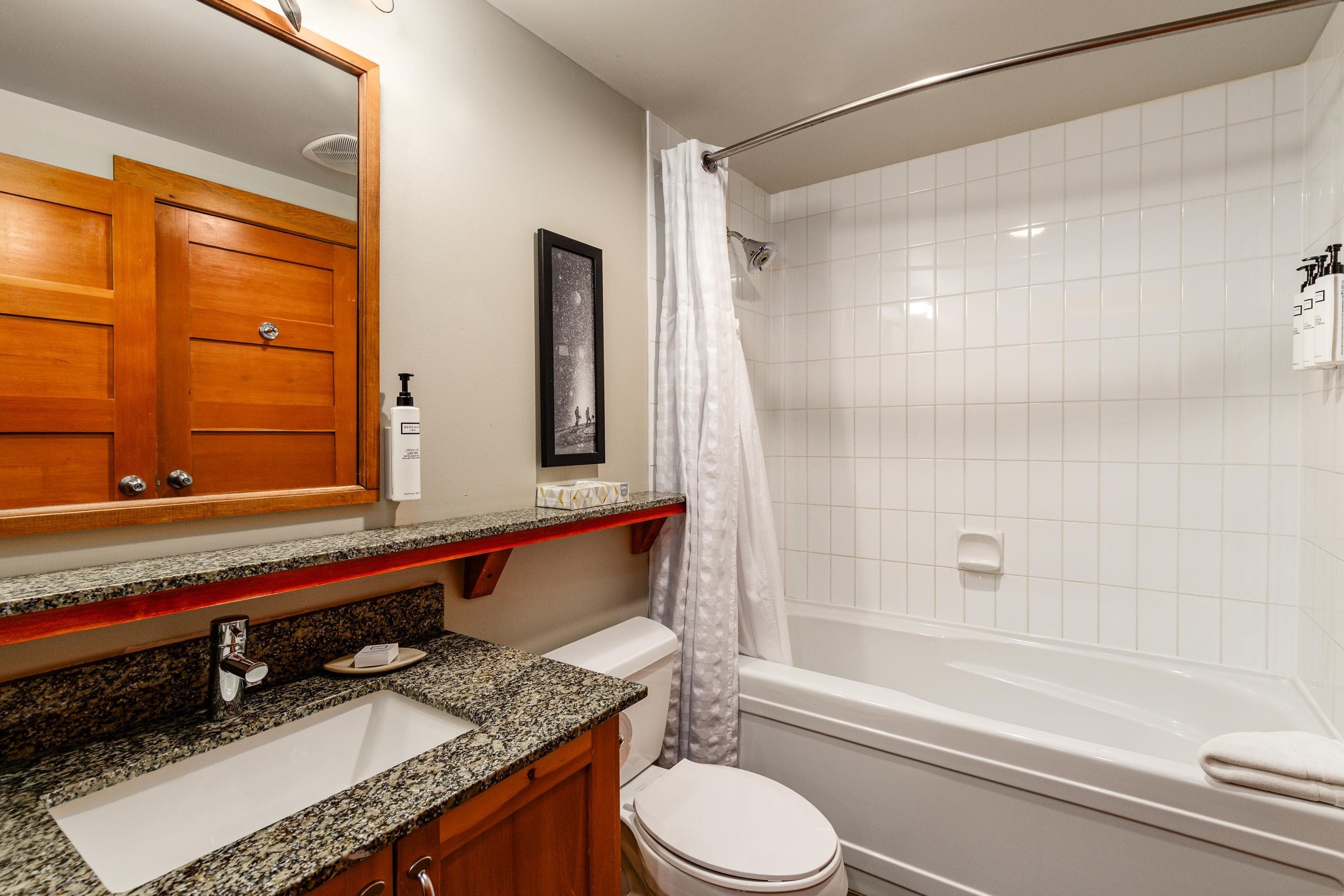 315B - 2036 London Lane, Whistler, V8E 0N7 — photo 5