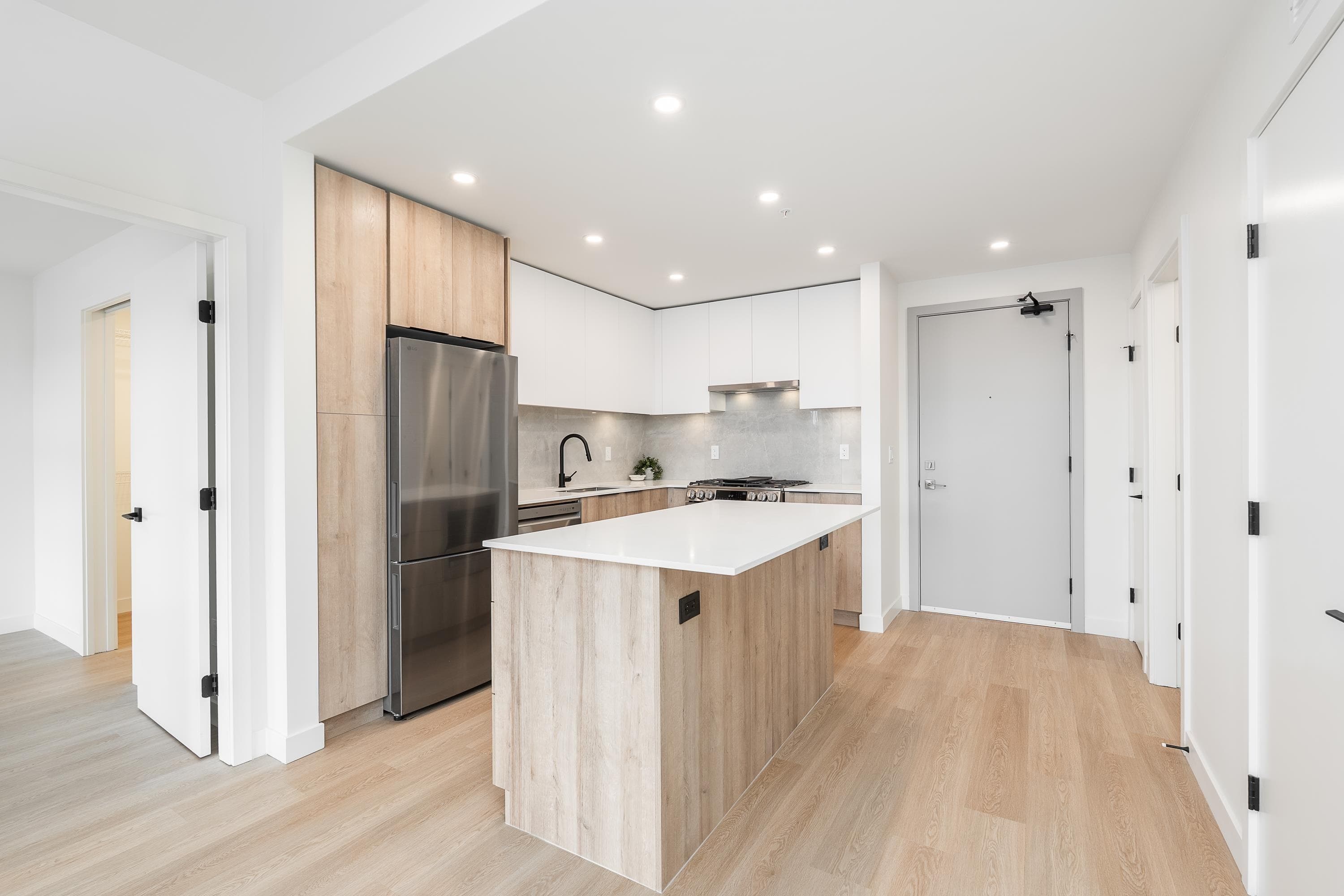 405 - 7980 206a Street, Langley, V2Y 1X6 — photo 3