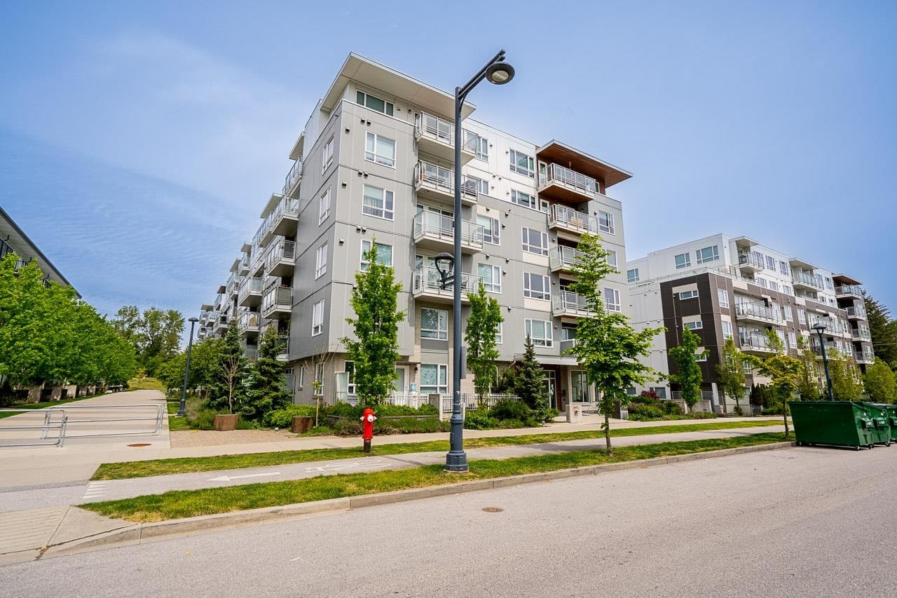 421 - 13963 105 Boulevard, Surrey, V3T 0M9 — photo 1