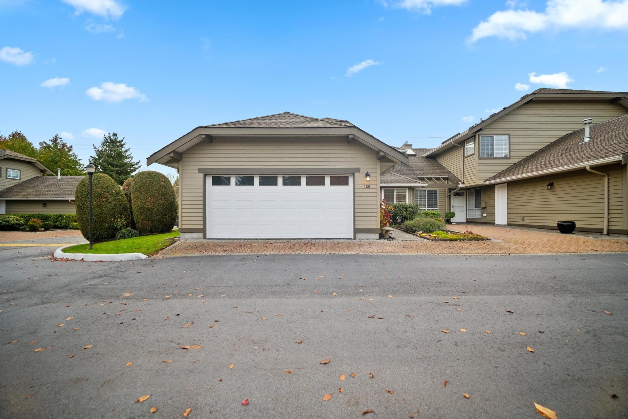 166 - 16275 15 Avenue, Surrey, V4A 1L4 — photo 1