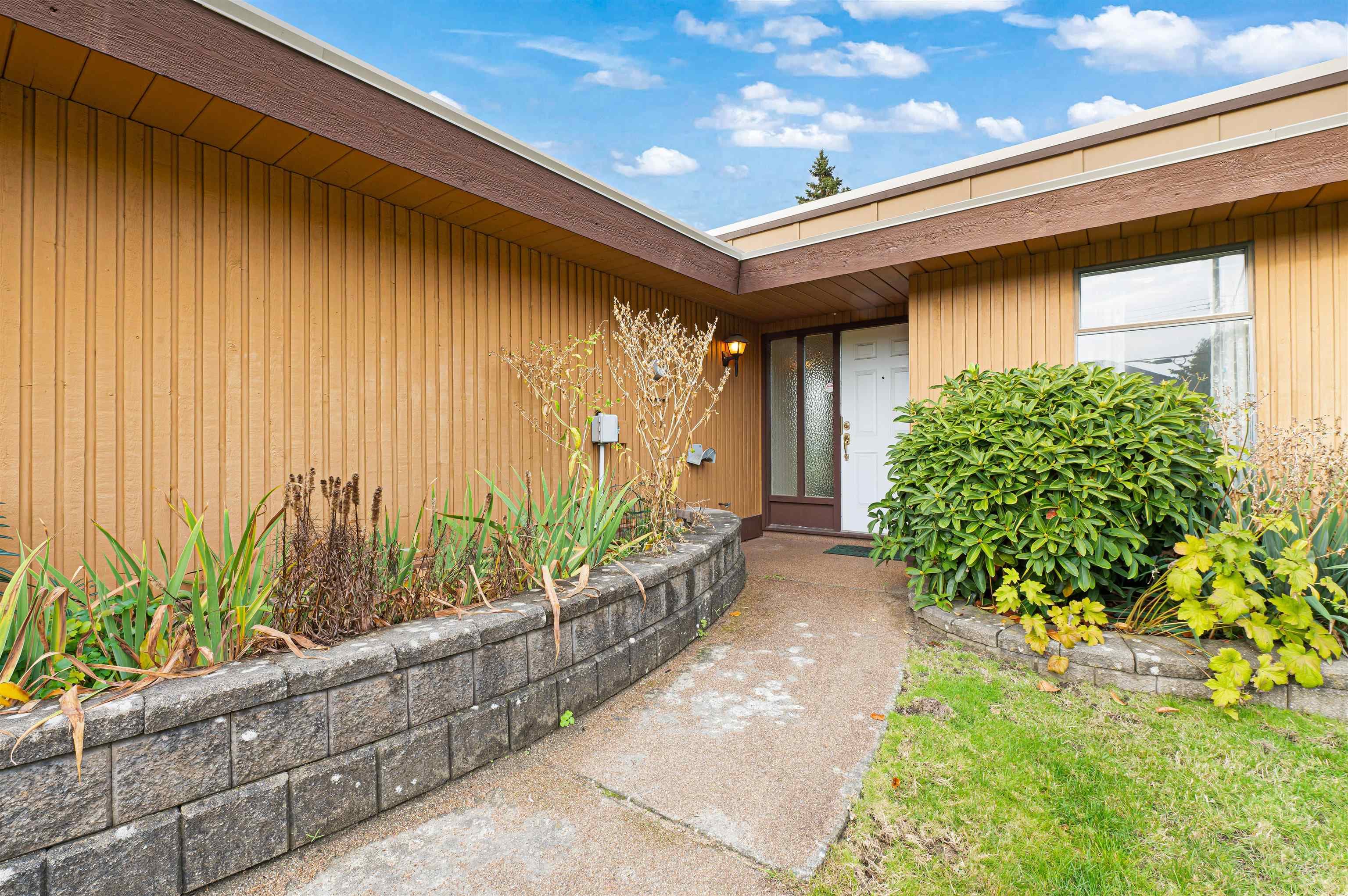 6611 Francis Road, Richmond, V7C 1K4 — photo 3