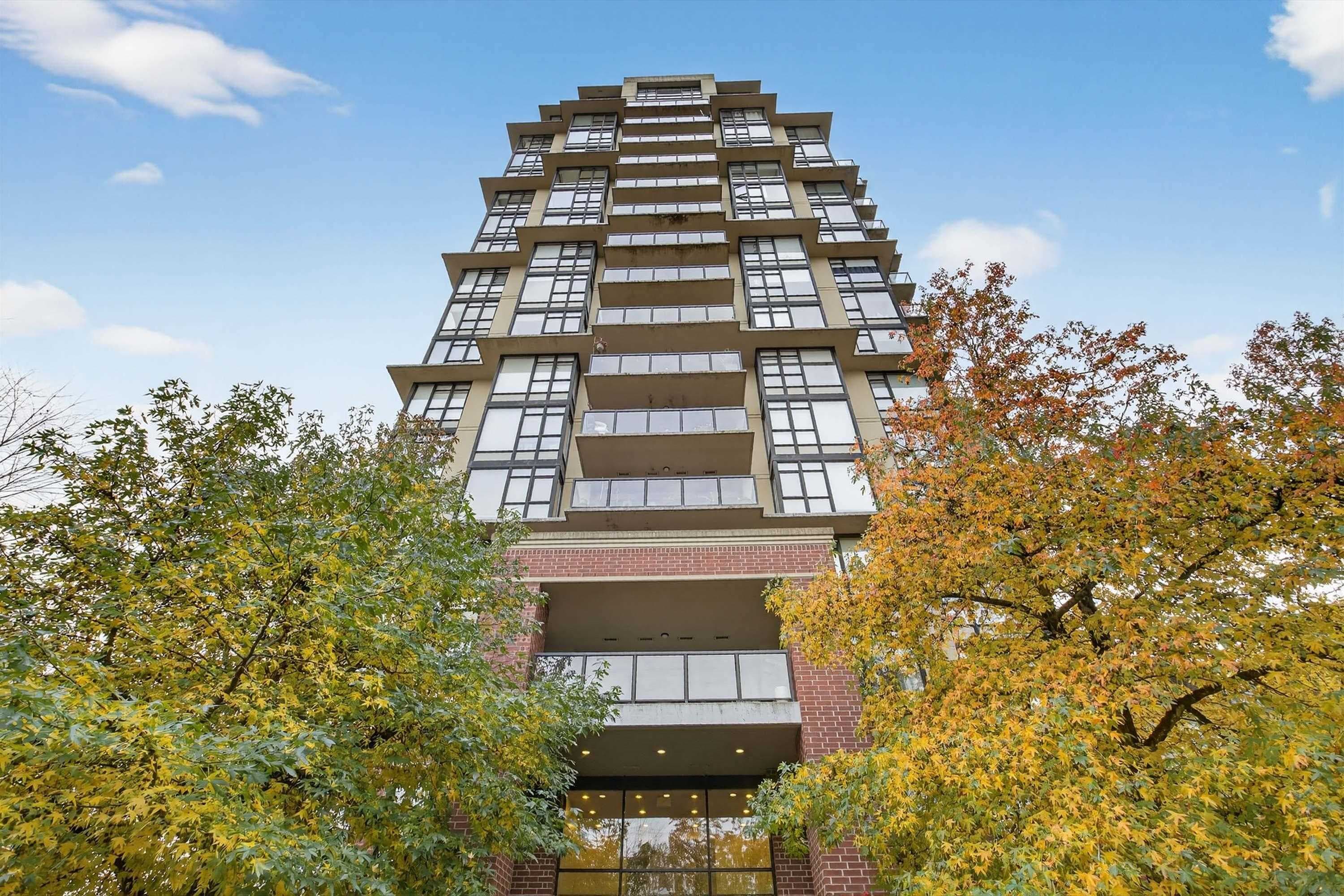 702 - 11 E Royal Avenue, New Westminster, V3L 0A8 — photo 1