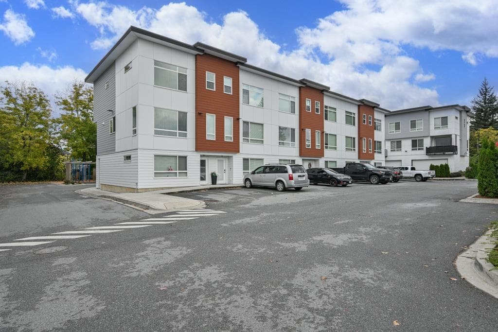 23 - 27640 Lantern Avenue, Abbotsford, V4X 0C3 — photo 2