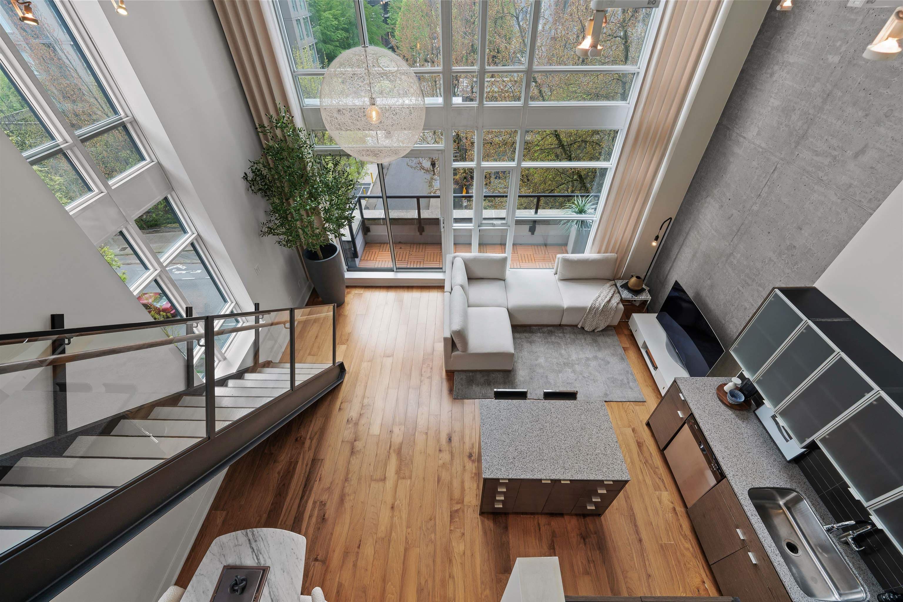 403 - 988 Richards Street, Vancouver