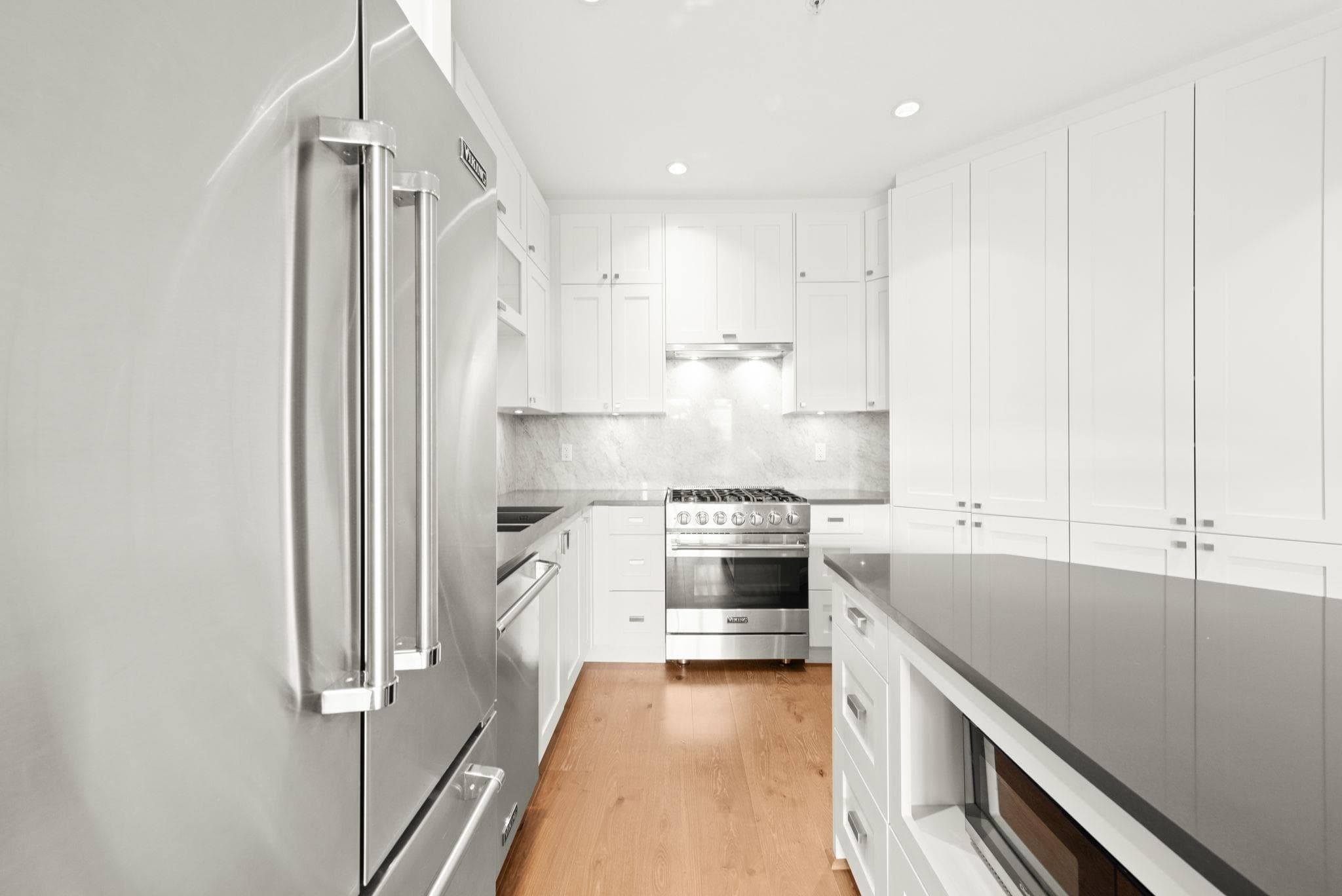 213 - 14855 Thrift Avenue, White Rock, V4B 2J6 — photo 3
