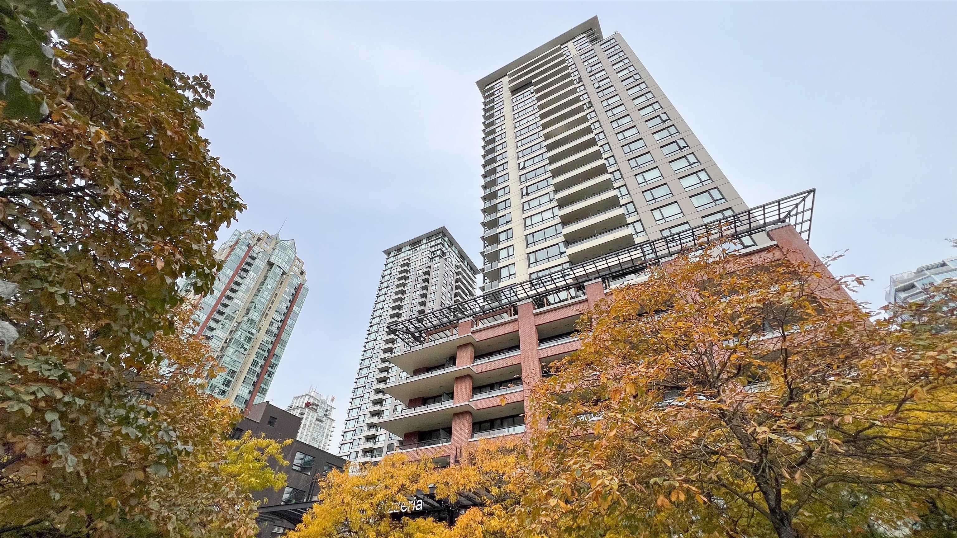 1002 - 977 Mainland Street, Vancouver