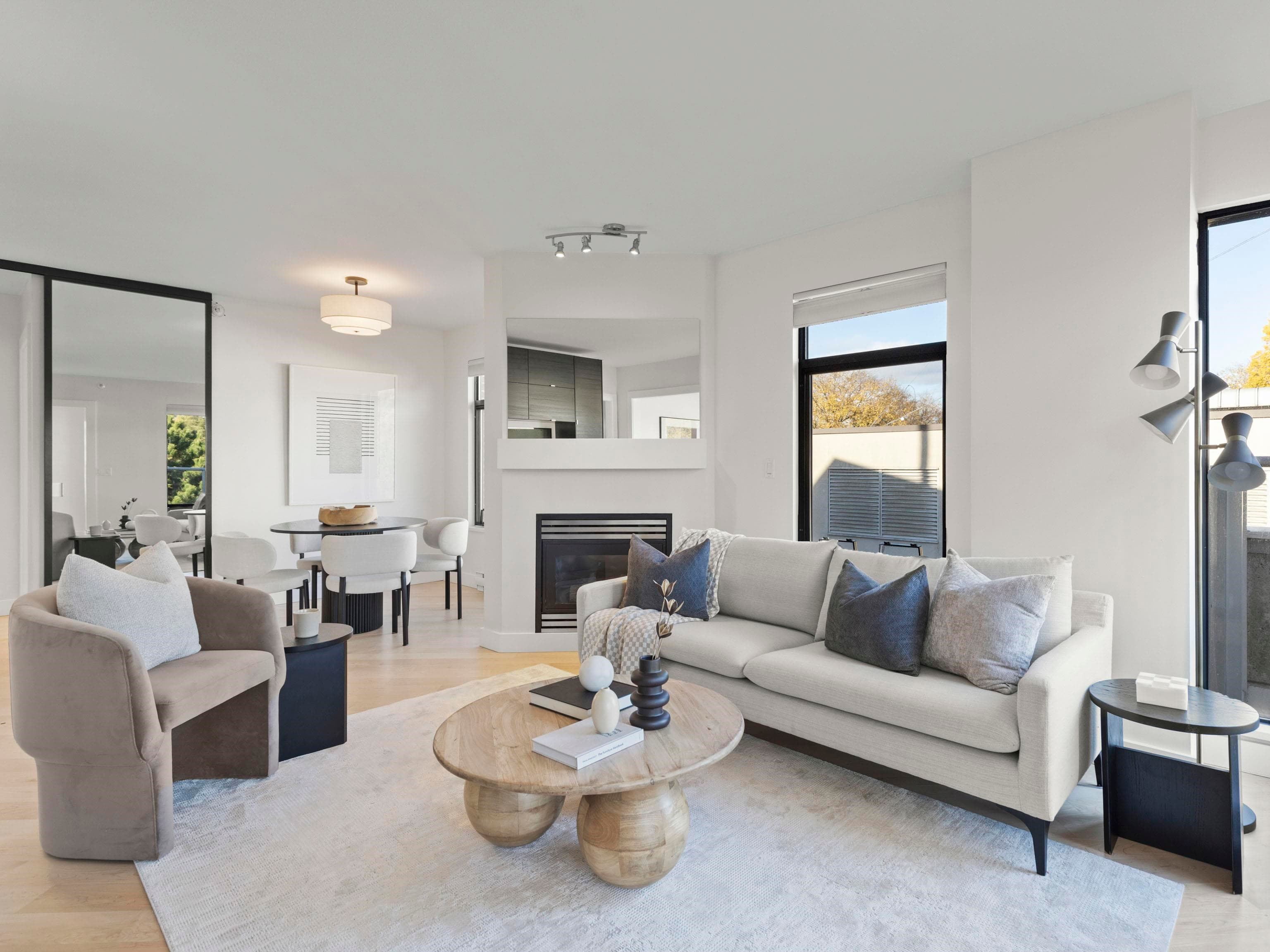612 - 2228 Marstrand Avenue, Vancouver, V6K 4T1 — photo 1