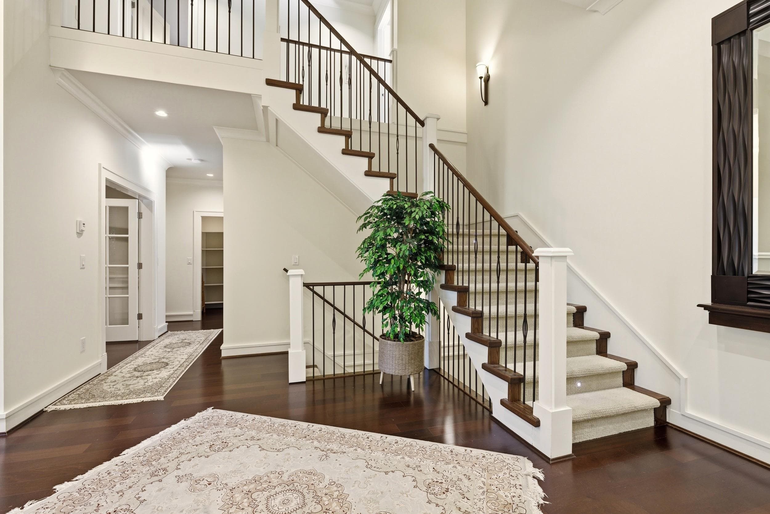 1017 Canyon Boulevard, North Vancouver, V7R 2K3 — photo 3