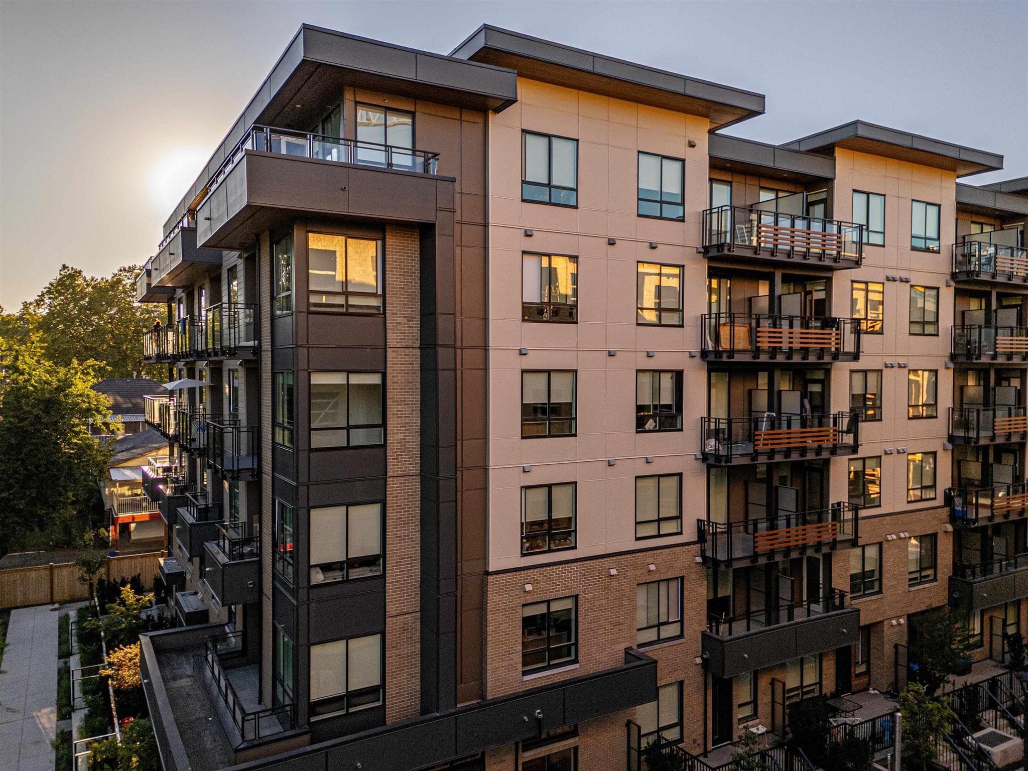 513 - 13439 94a Avenue, Surrey, V3V 0G9 — photo 2