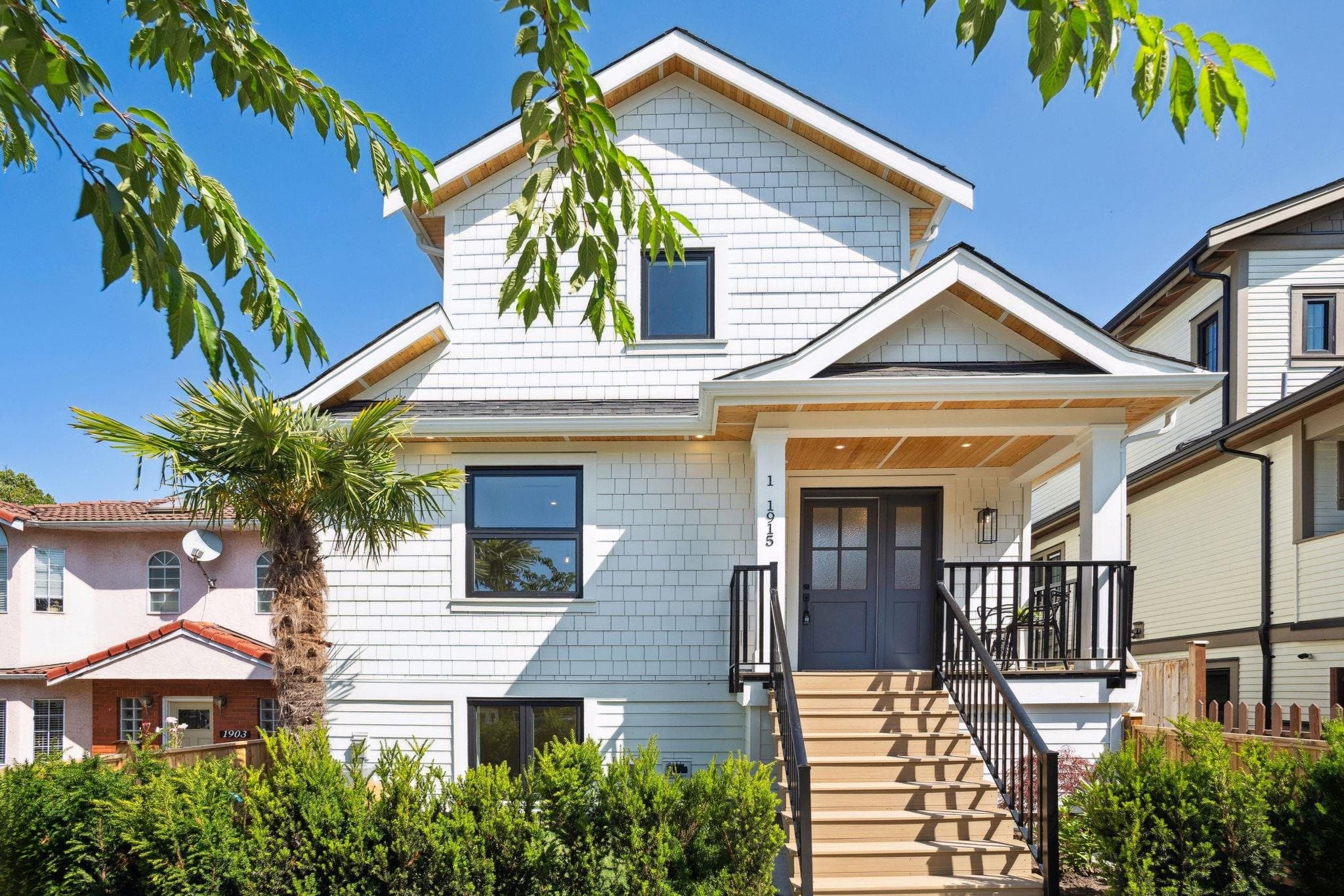 1 - 1915 E 3rd Avenue, Vancouver
