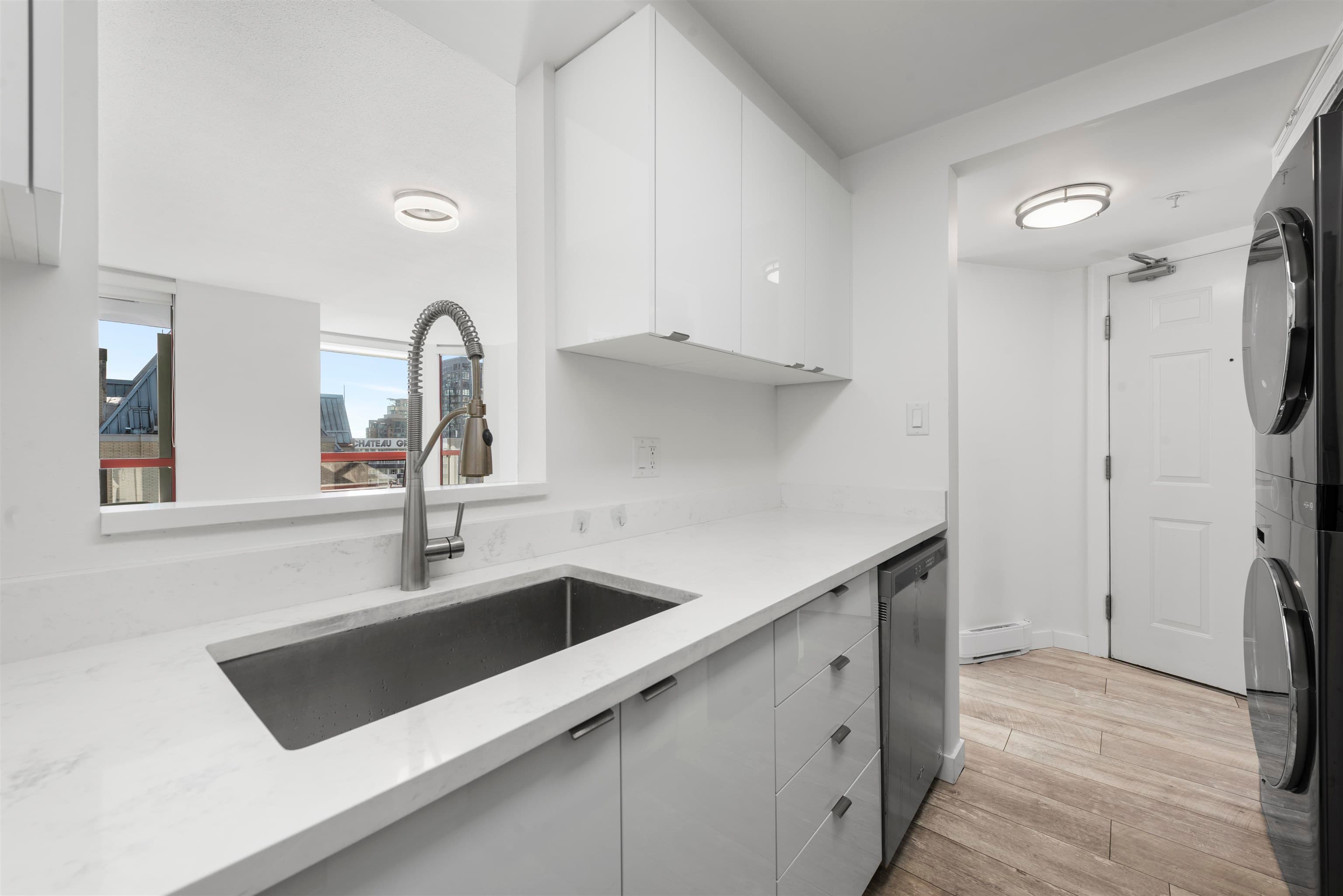 1401 - 811 Helmcken Street, Vancouver, V6Z 1B1 — photo 3