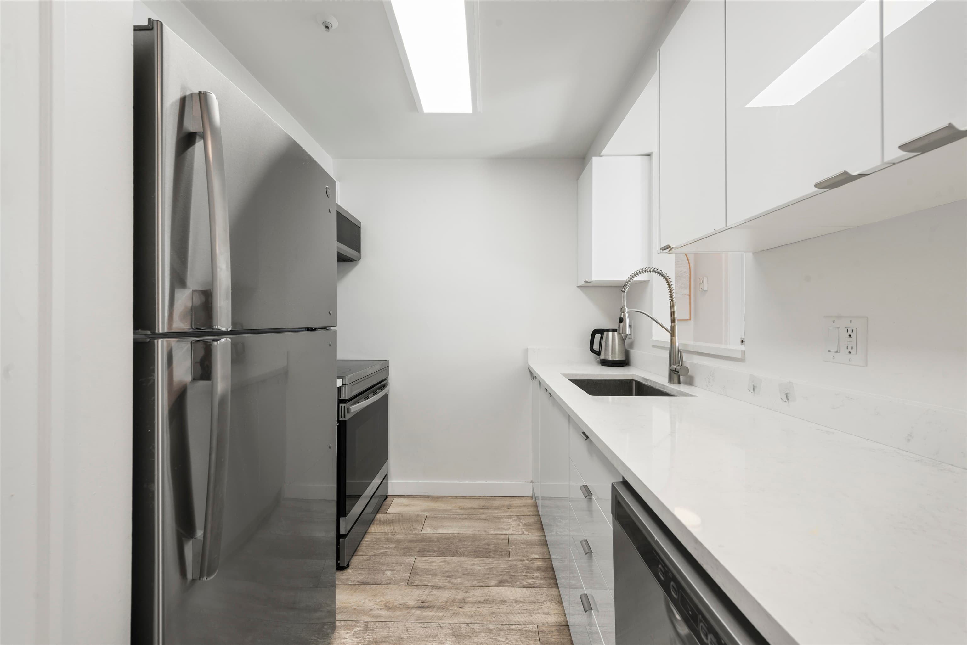 1401 - 811 Helmcken Street, Vancouver, V6Z 1B1 — photo 4