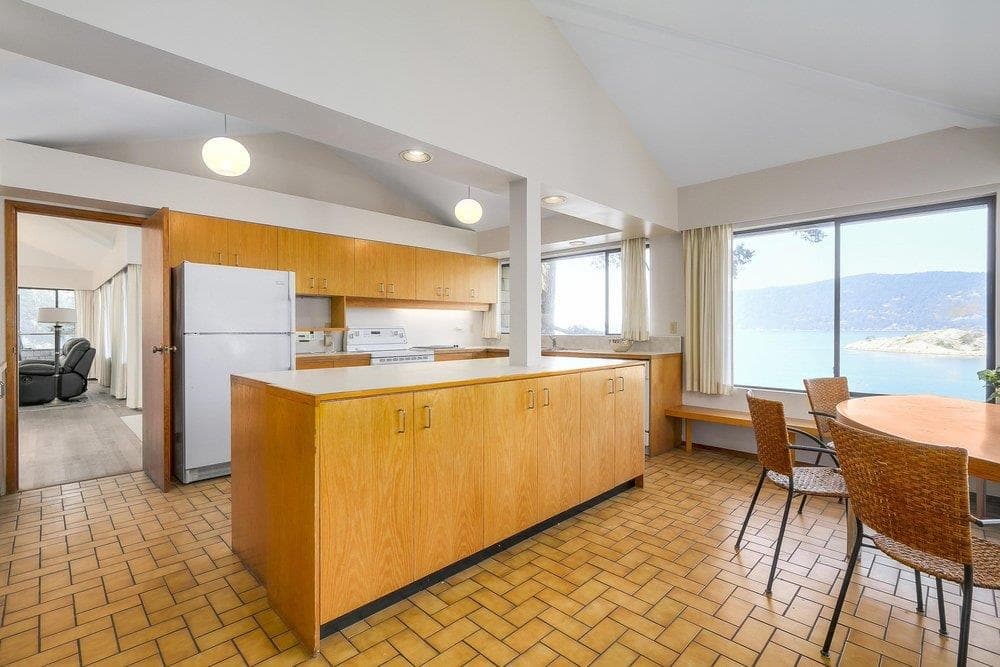 6648 Marine Drive, West Vancouver, V7W 2S9 — photo 5