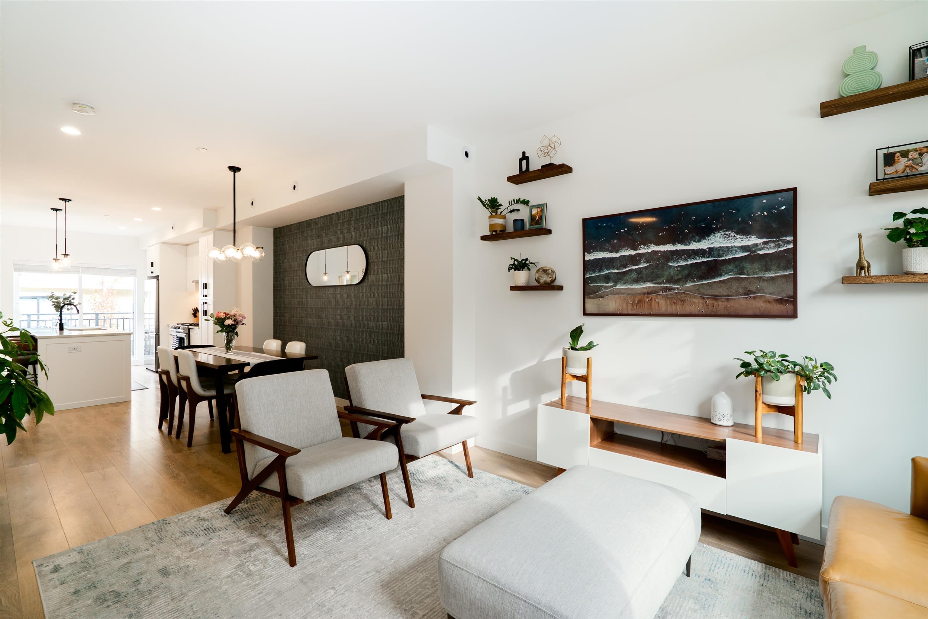 2834 Hope Street, Port Moody, V3H 0L6 — photo 1