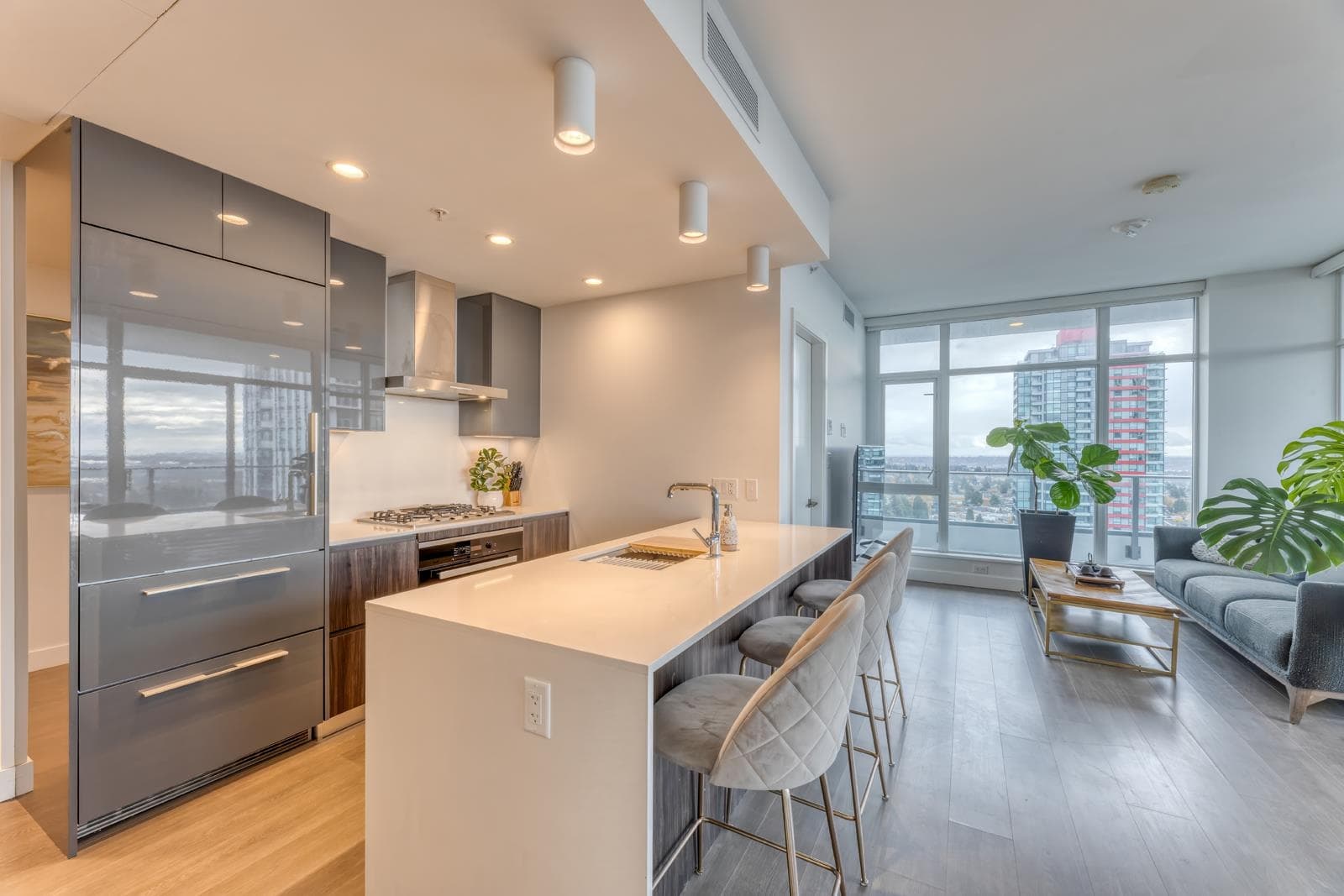 1704 - 6511 Sussex Avenue, Burnaby, V5H 0K5 — photo 3