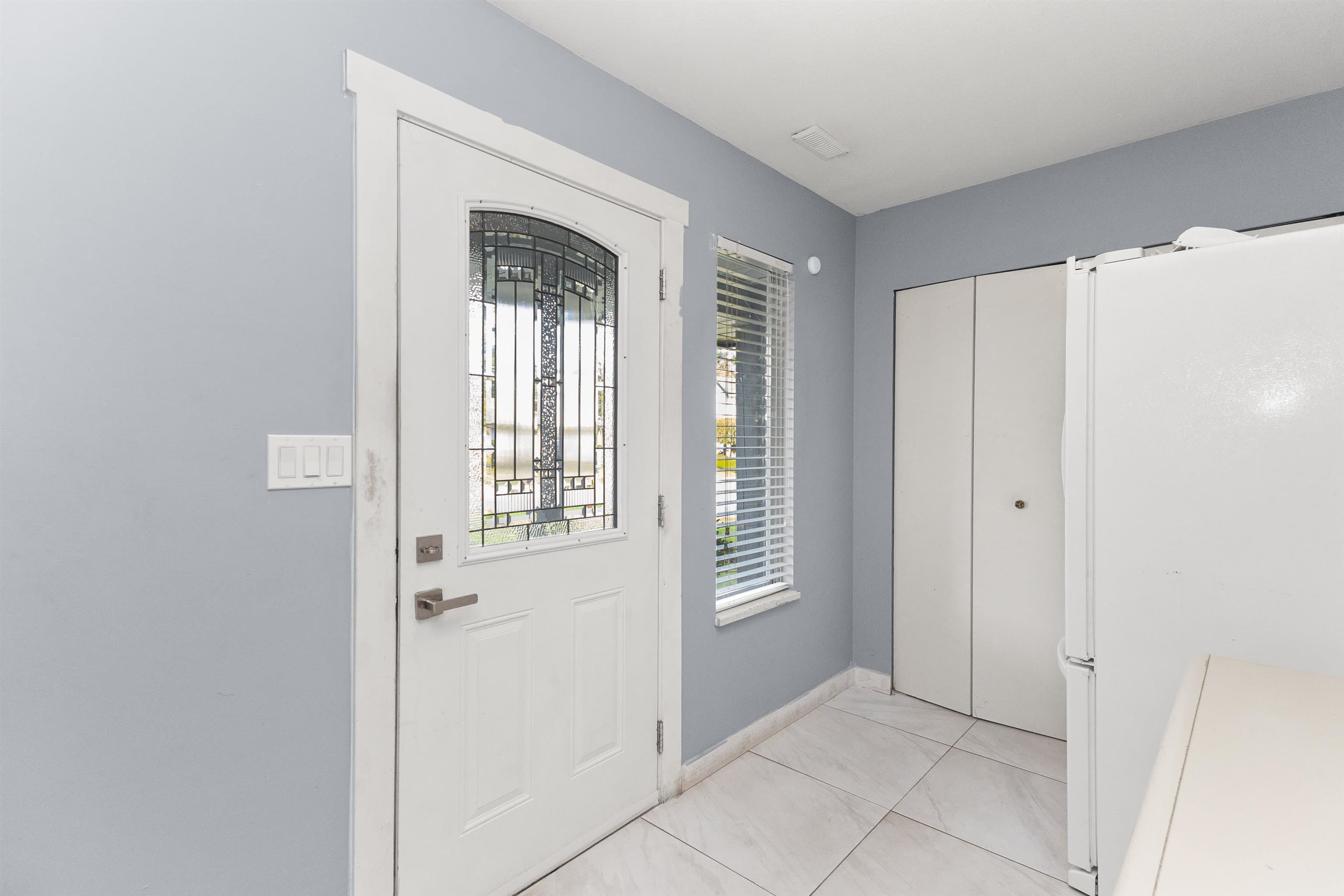 31362 Mcconachie Place, Abbotsford, V2T 5G6 — photo 2
