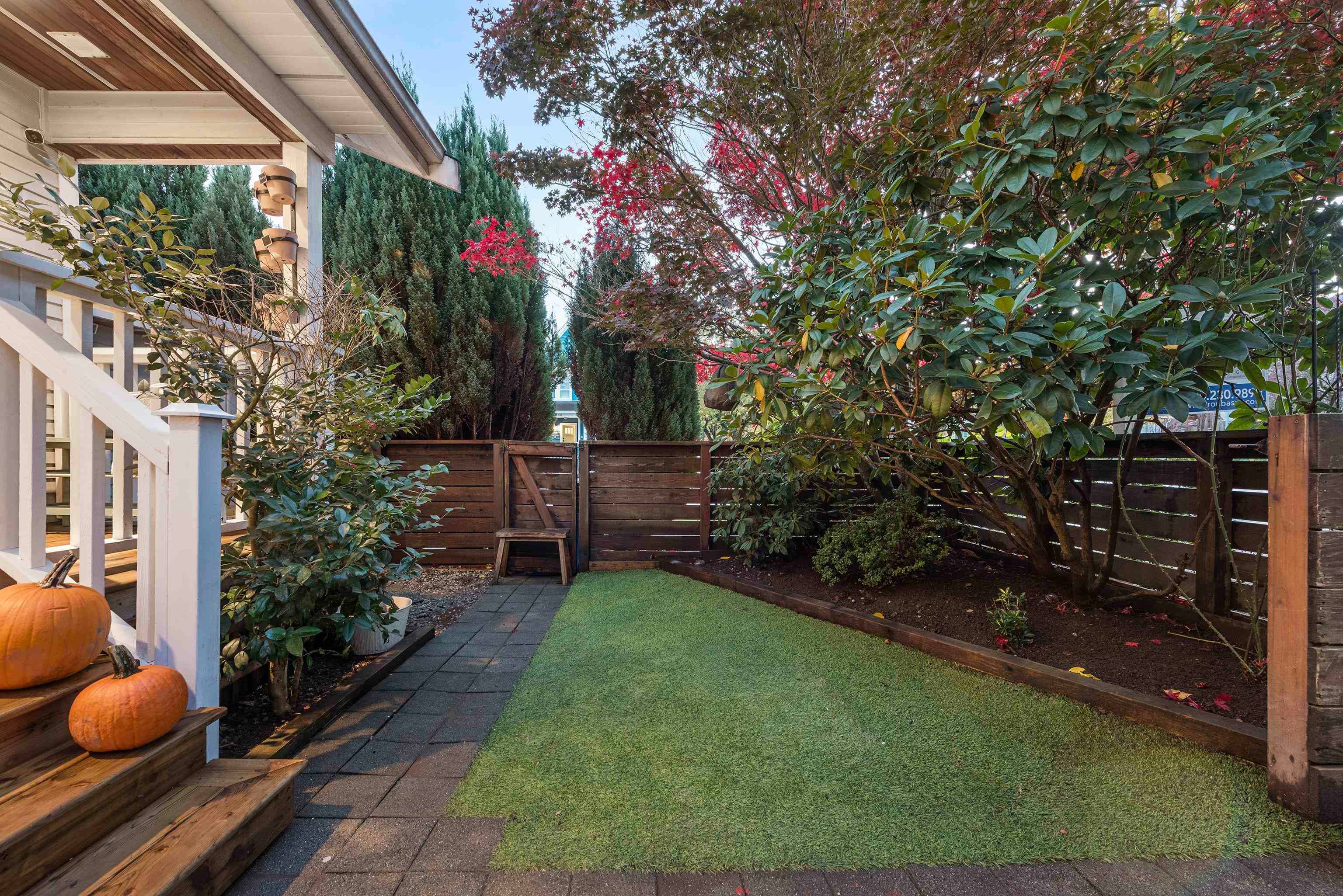 2888 Glen Drive, Vancouver, V5T 4B8 — photo 3