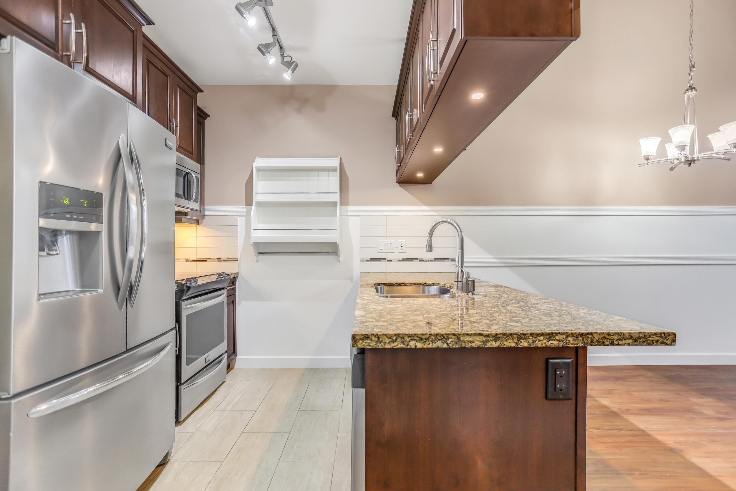 561 - 8258 207a Street, Langley, V2Y 0N4 — photo 3