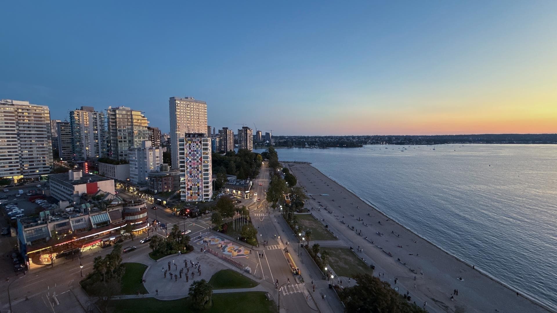 17 - 1861 Beach Avenue, Vancouver, V6G 1Z1 — photo 4