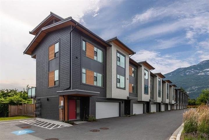 4 - 38447 Buckley Avenue, Squamish