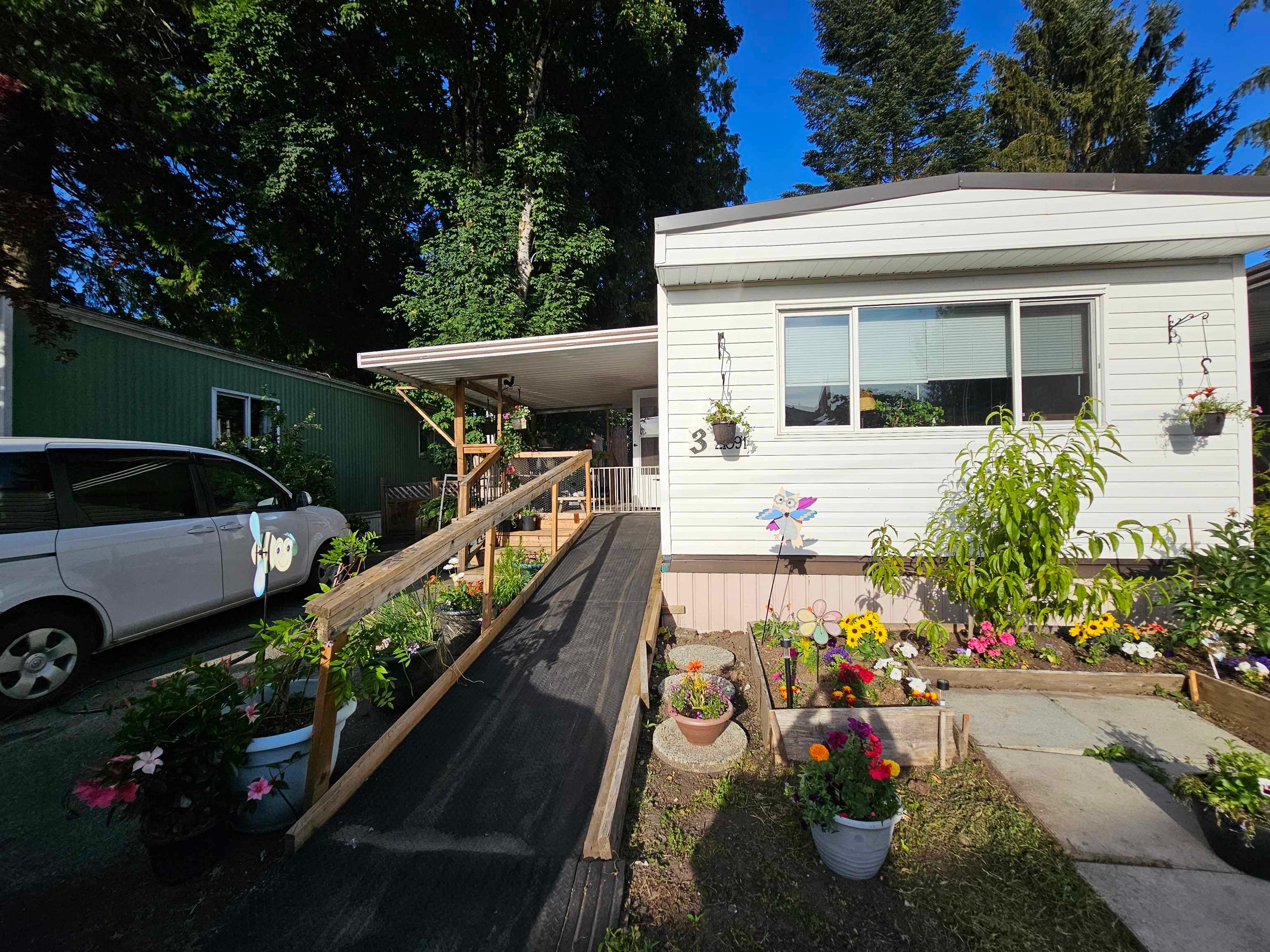 3 - 21091 Lougheed Highway, Maple Ridge