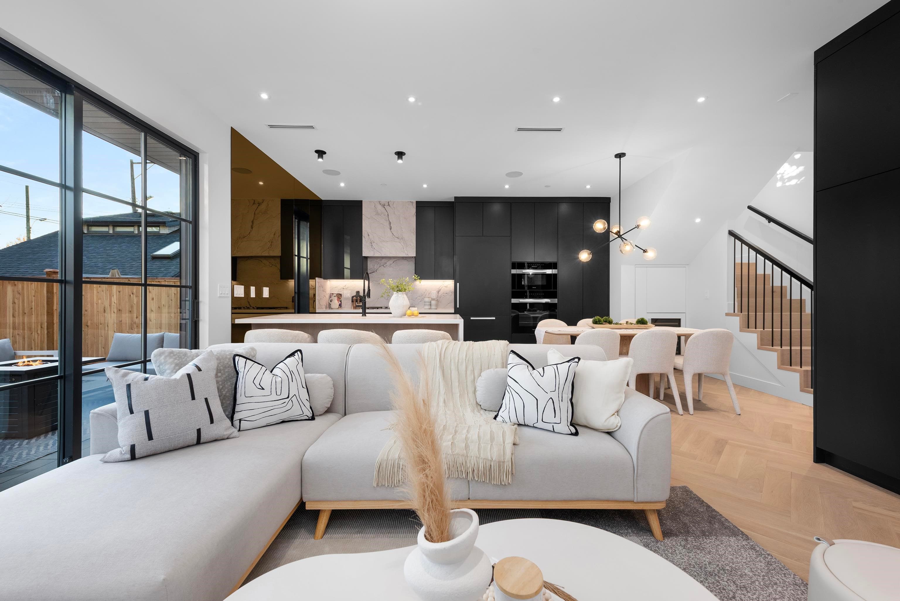 2 - 240 E 37th Avenue, Vancouver, V5W 1E6 — photo 2