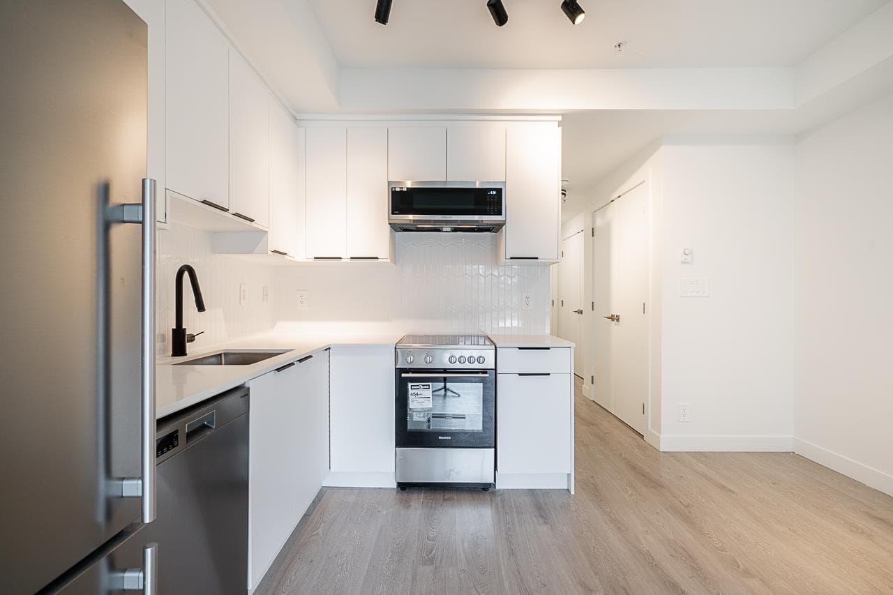 214 - 10616 132 Street, Surrey, V3T 0T3 — photo 2