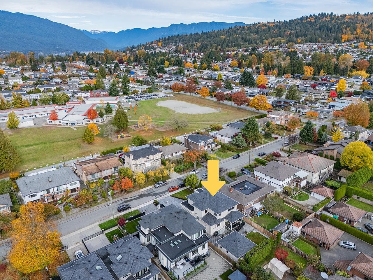 6902 Kitchener Street, Burnaby, V5B 2J9 — photo 2