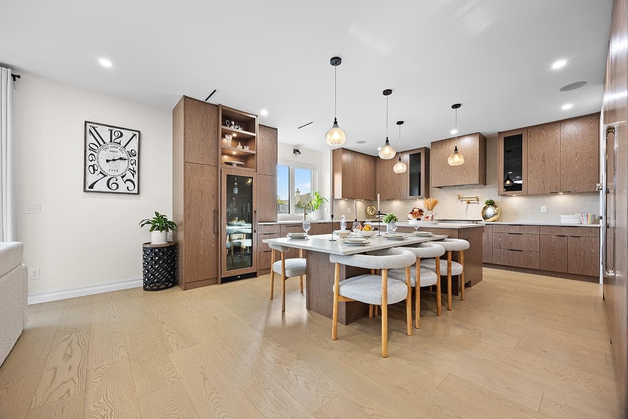 6902 Kitchener Street, Burnaby, V5B 2J9 — photo 5