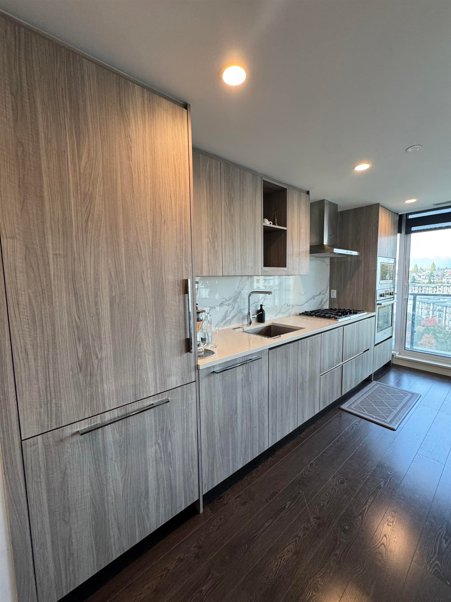 1007 - 4890 Lougheed Highway, Burnaby, V5C 0N2 — photo 1