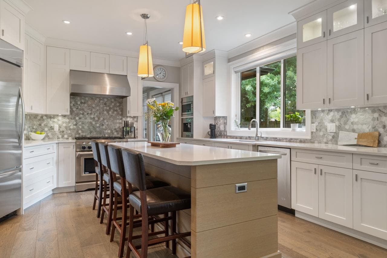 3365 Edgemont Boulevard, North Vancouver, V7R 2P4 — photo 3
