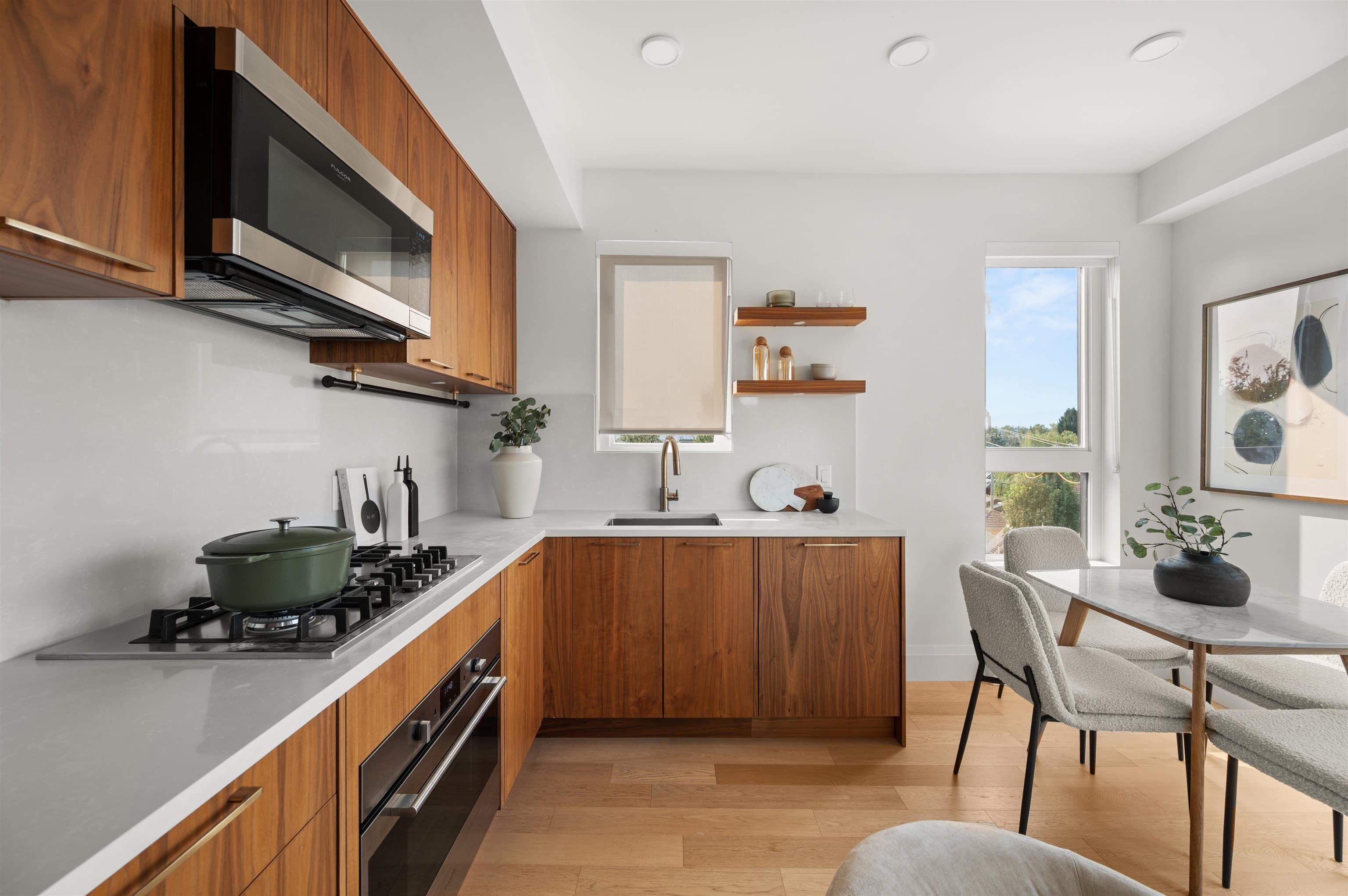 406 - 2550 Garden Drive, Vancouver, V5N 4X6 — photo 1