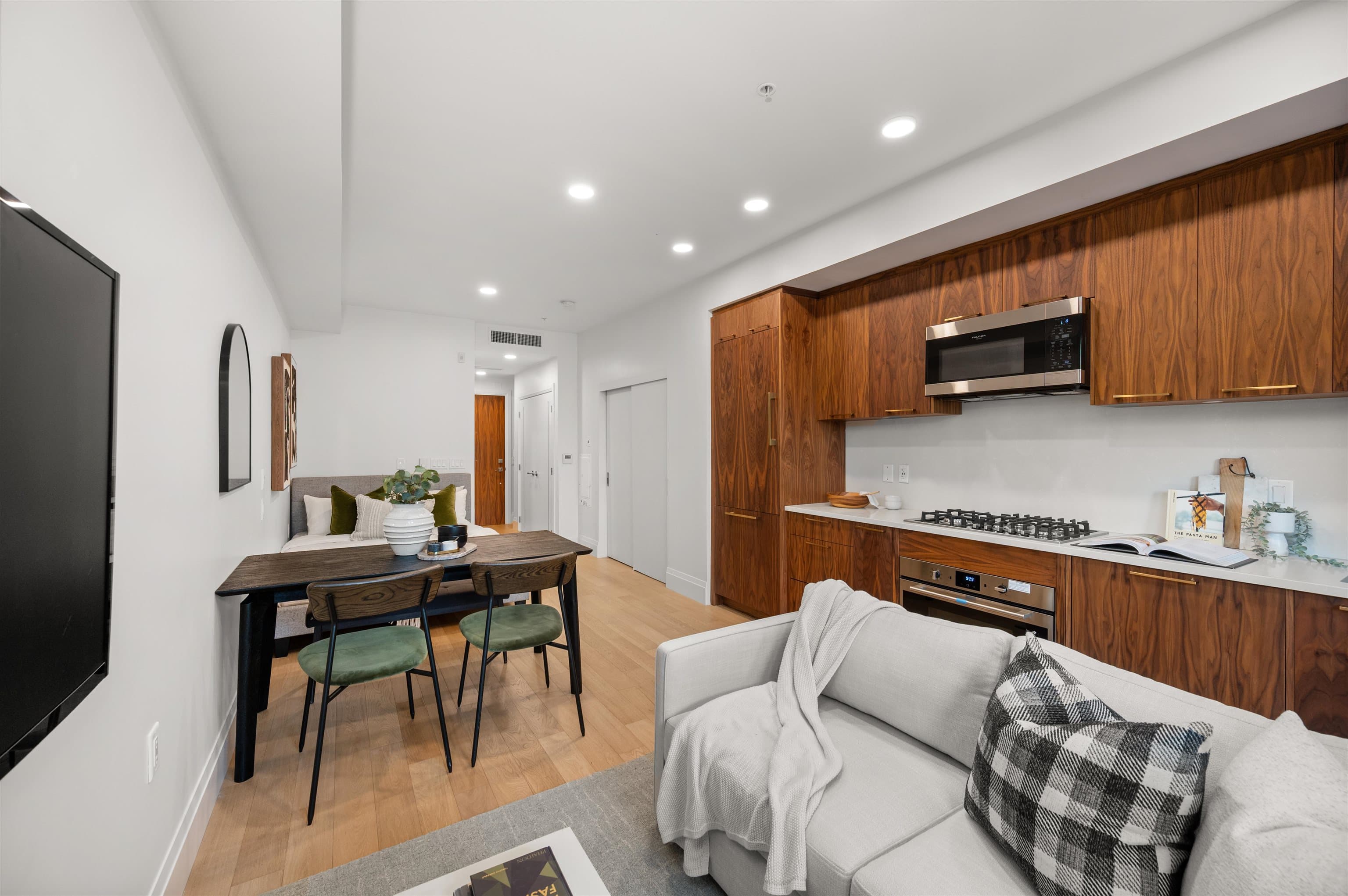 111 - 2550 Garden Drive, Vancouver, V5N 4X6 — photo 5