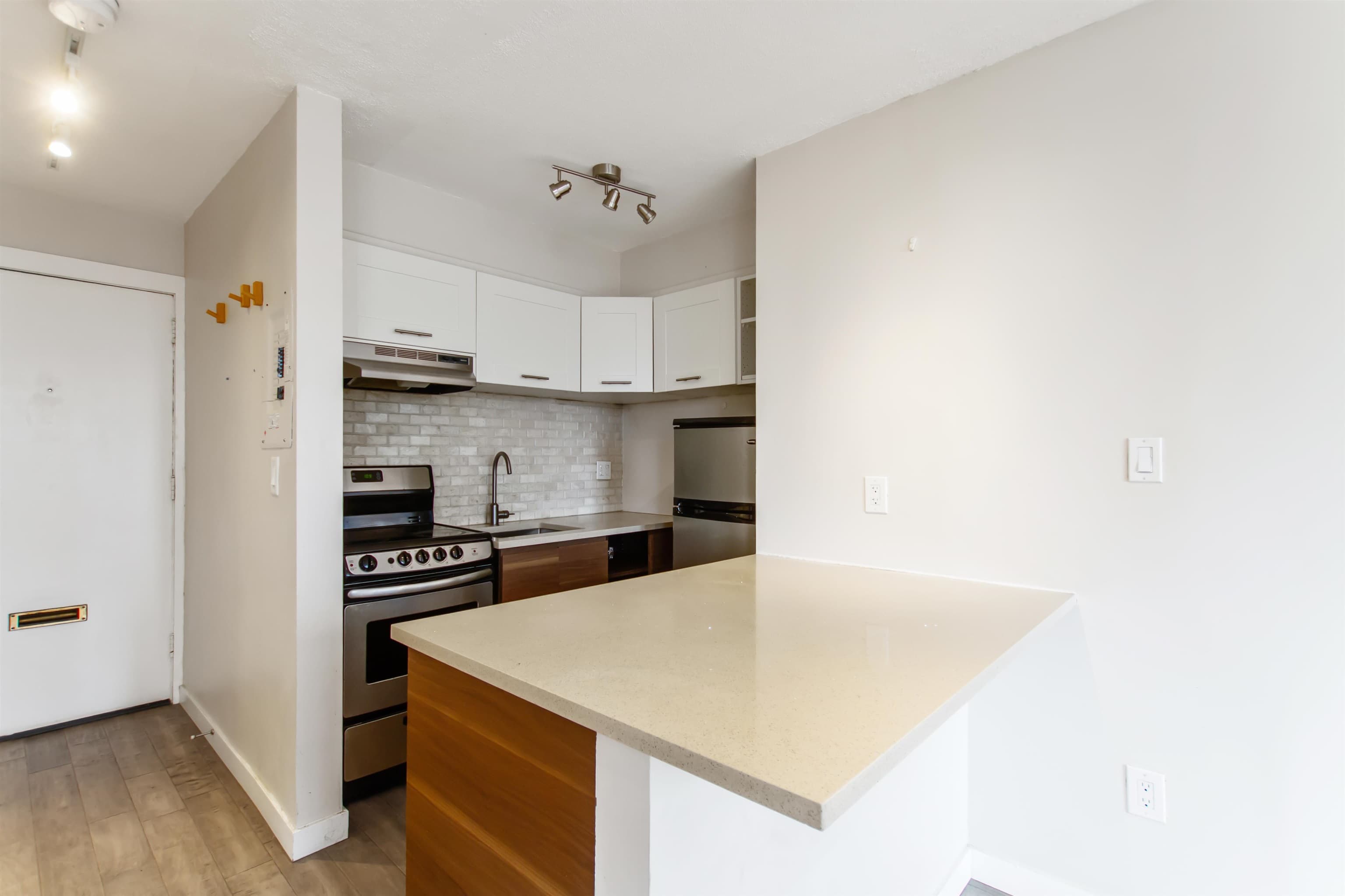 308 - 1250 Burnaby Street, Vancouver, V6E 1P6 — photo 2