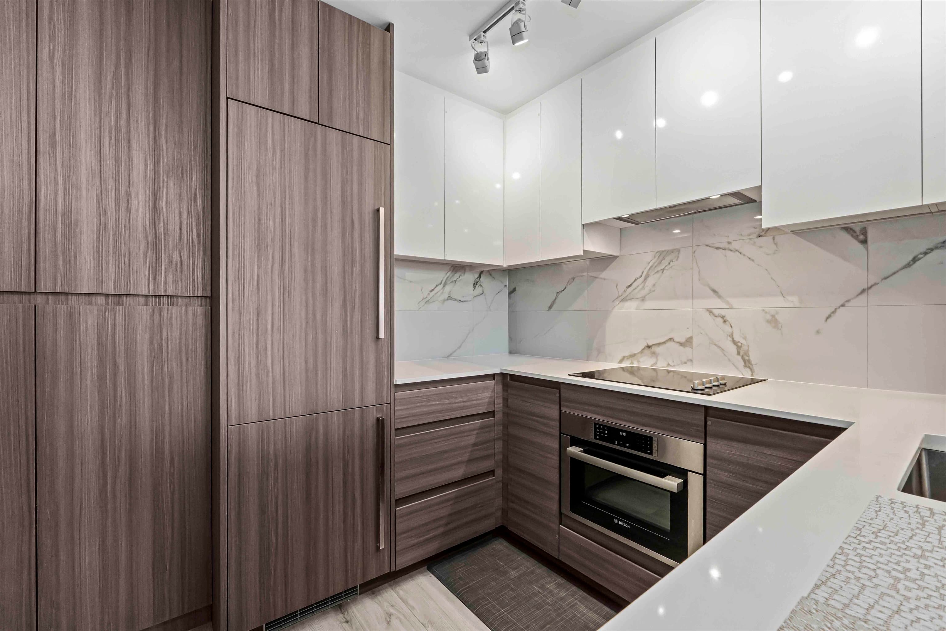 1811 - 10626 City Parkway, Surrey, V3T 0S3 — photo 4