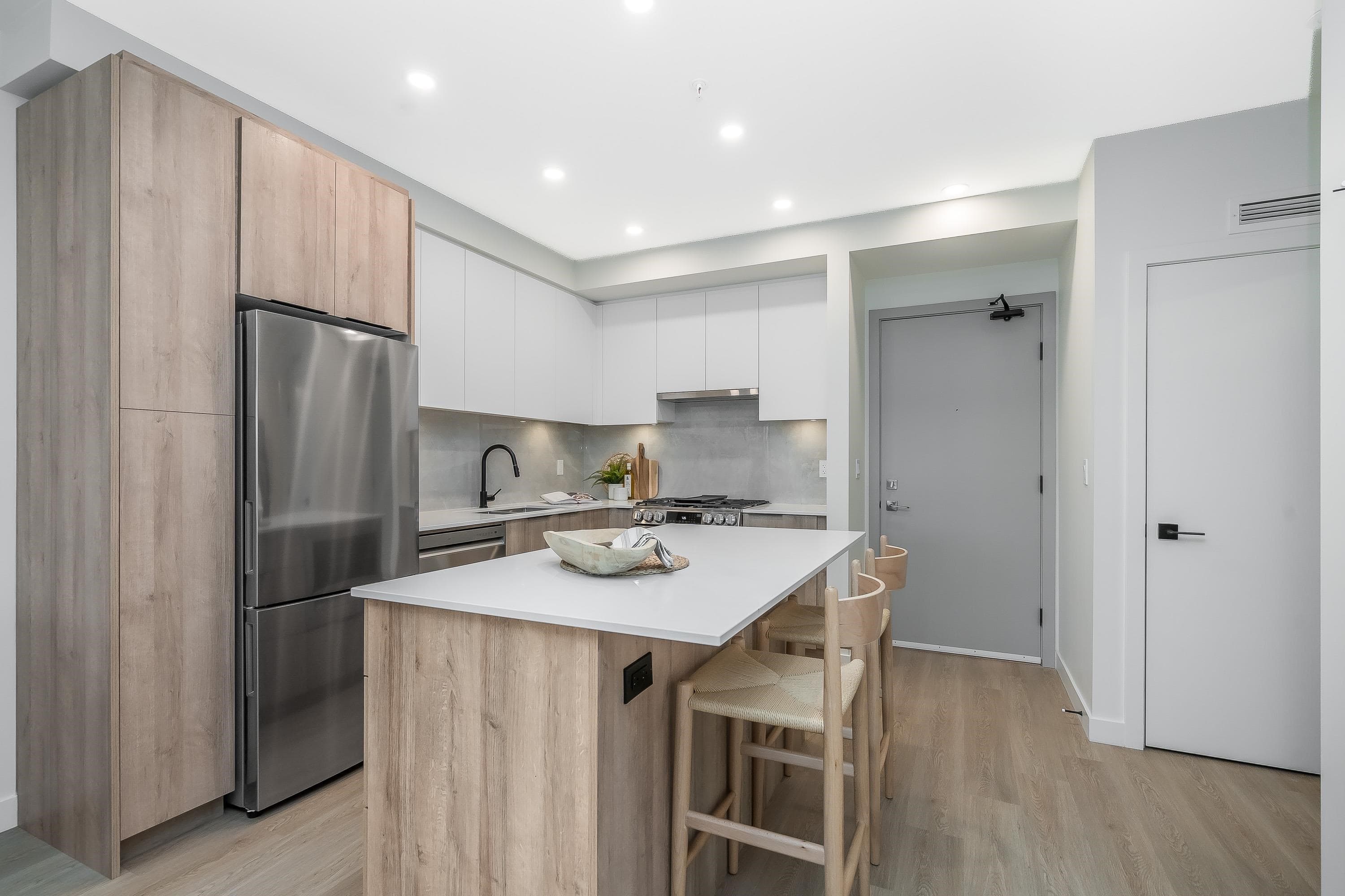 A411 - 7980 206a Street, Langley, V2Y 3Z8 — photo 2