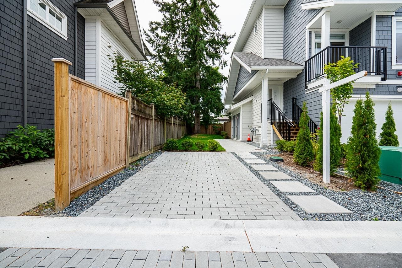 2 - 2525 156 Street, Surrey, V4P 1C7 — photo 2