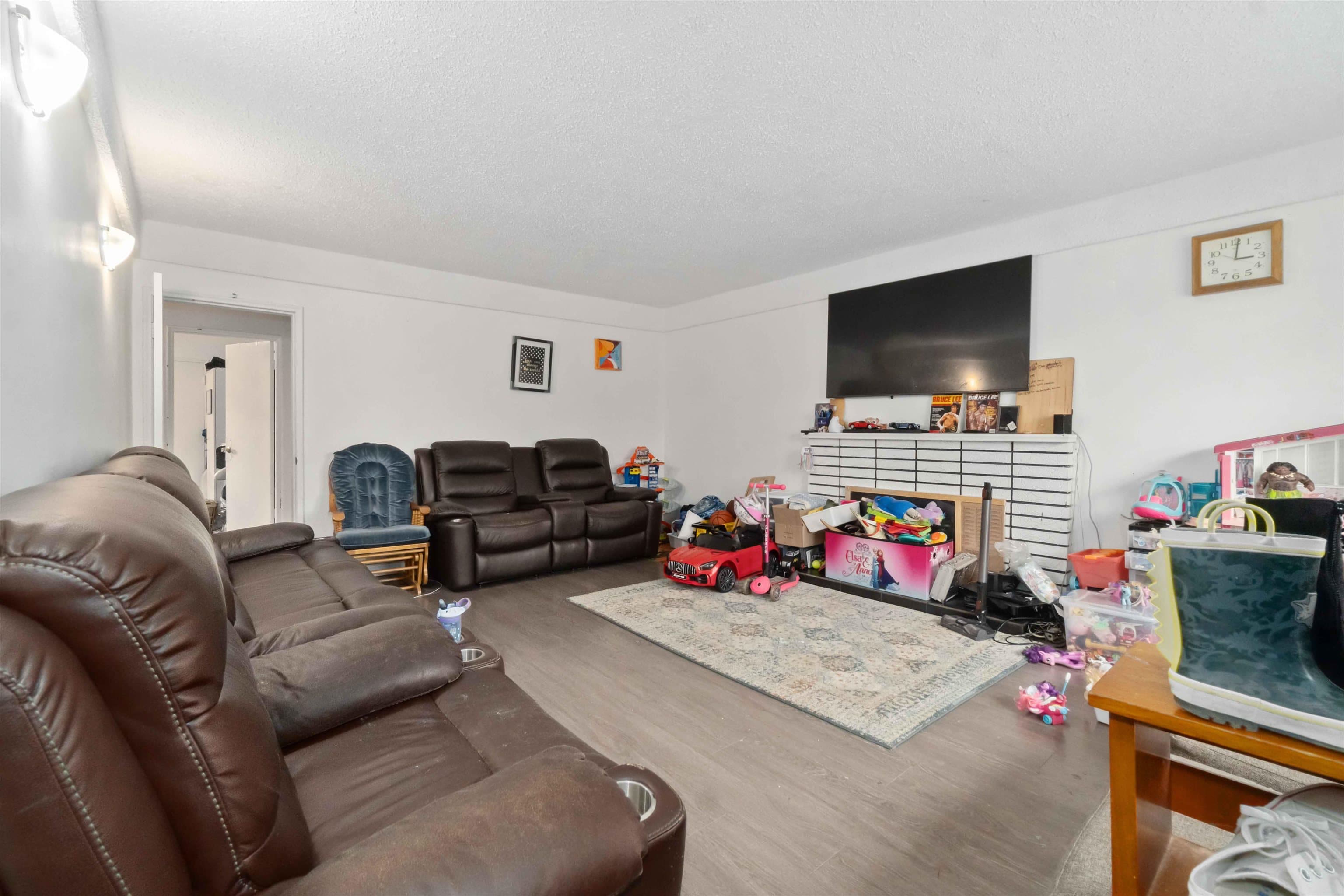 5735 Earles Street, Vancouver, V5R 3S4 — photo 4