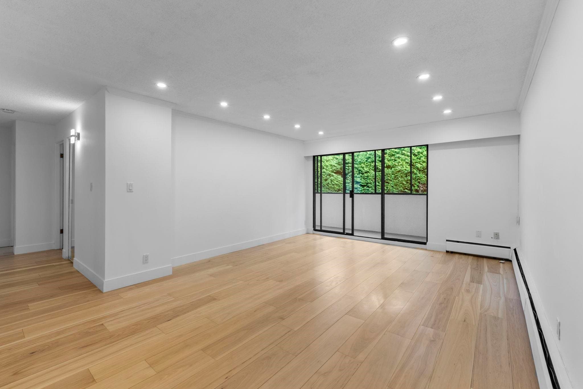 304 - 1360 Martin Street, White Rock, V4B 3W5 — photo 5