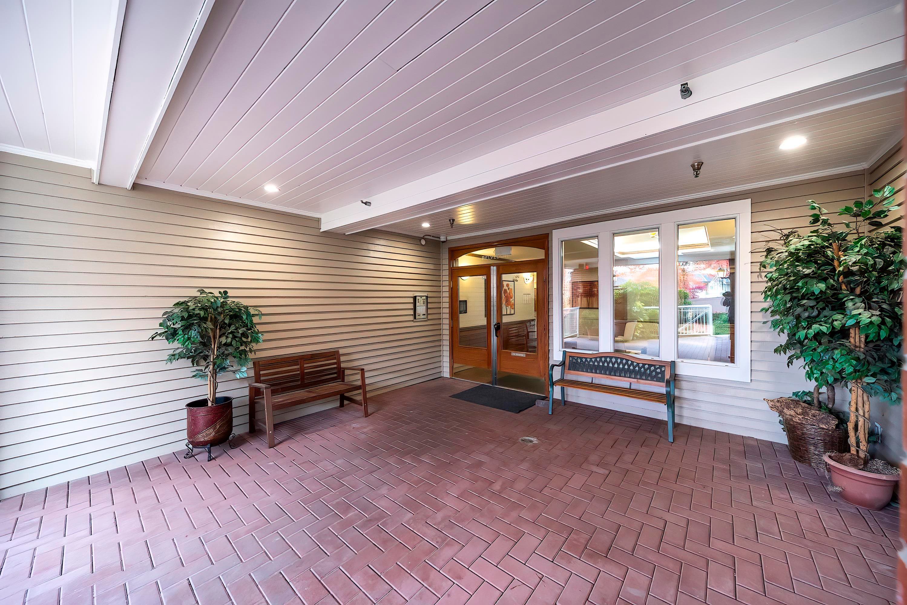 203 - 5270 Oakmount Crescent, Burnaby, V5H 4S1 — photo 3
