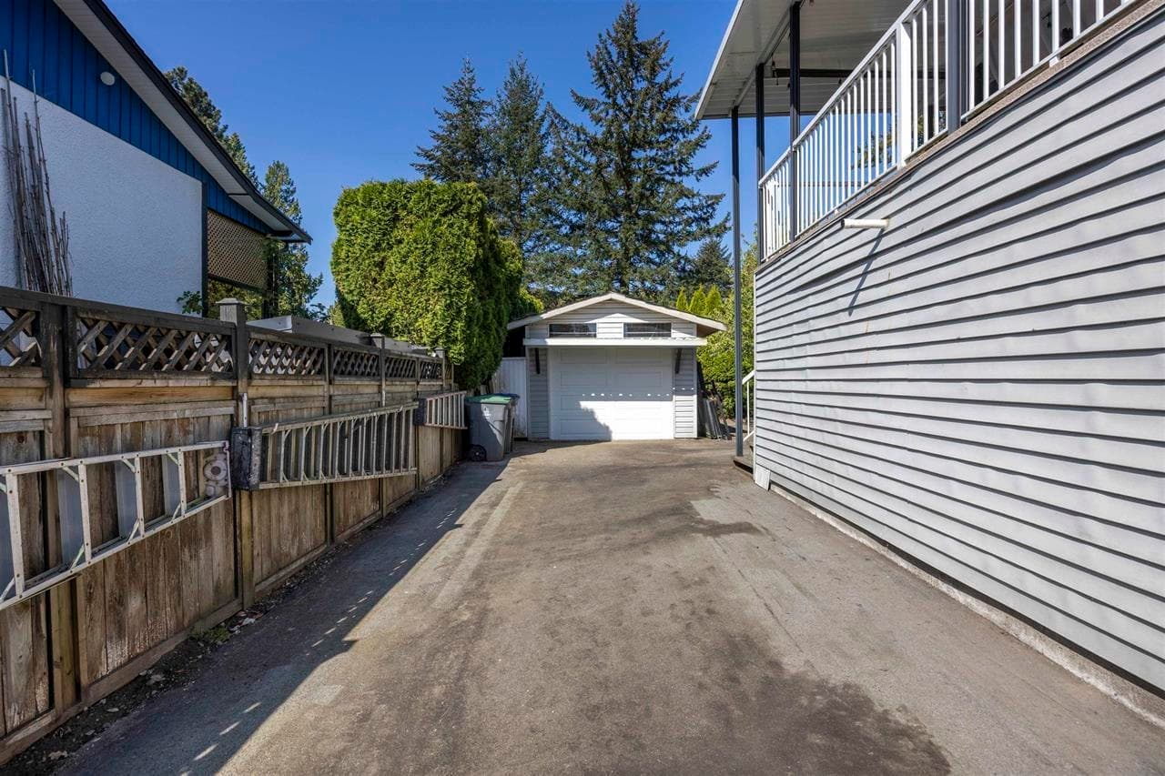 9923 Semiahmoo Road, Surrey, V3T 3M5 — photo 5