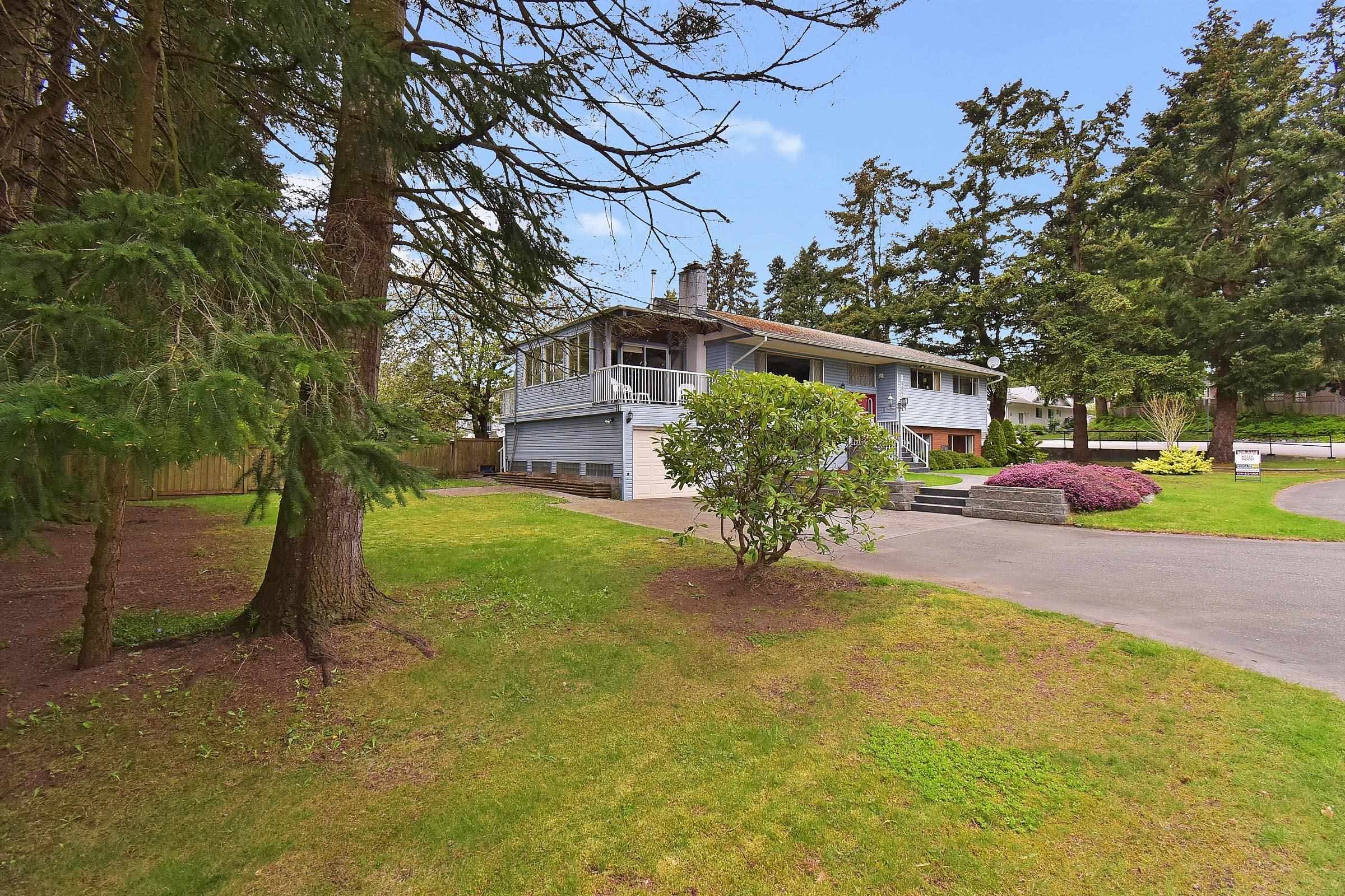 1589 Lancaster Street, White Rock, V4B 3H6 — photo 1