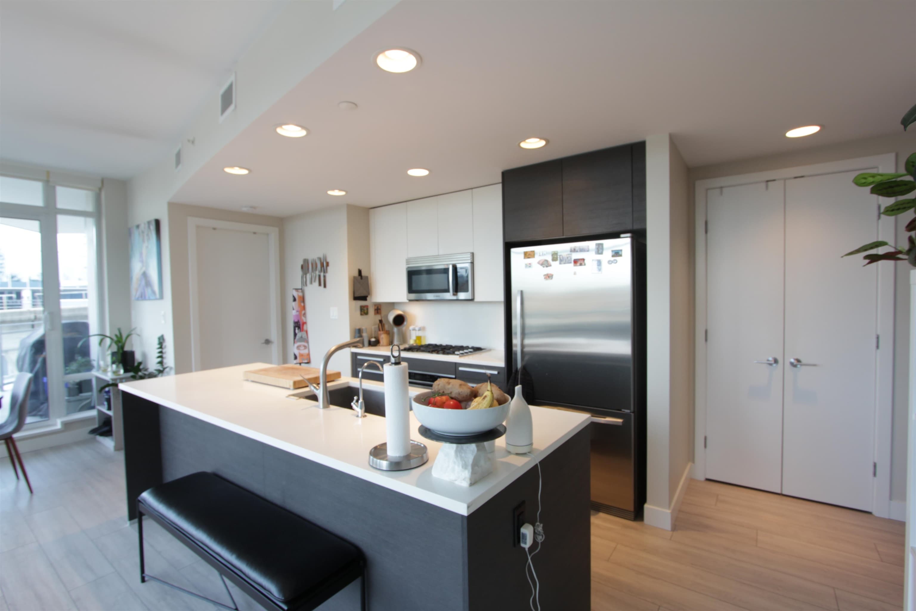 402 - 2008 Rosser Avenue, Burnaby, V5C 0H8 — photo 3