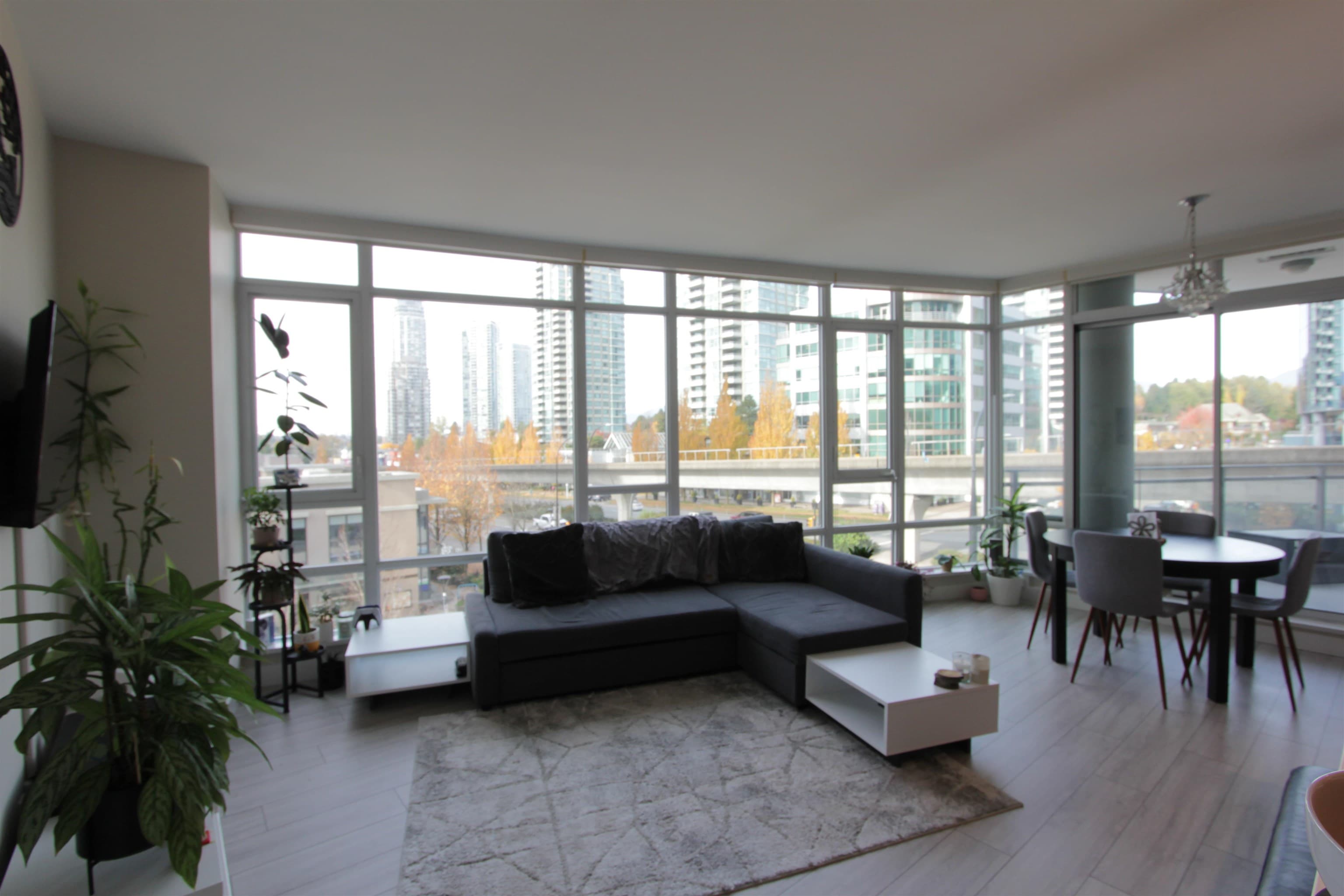 402 - 2008 Rosser Avenue, Burnaby, V5C 0H8 — photo 5