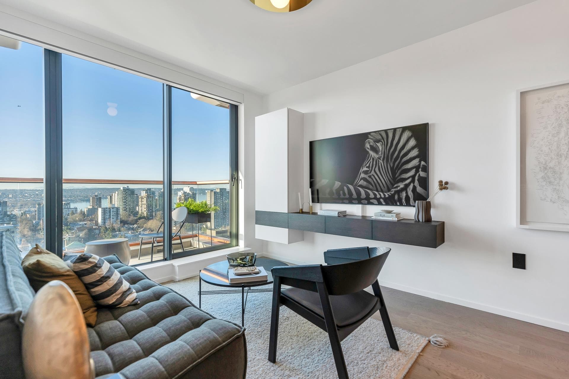 2201 - 1482 Robson Street, Vancouver, V6G 0E4 — photo 3