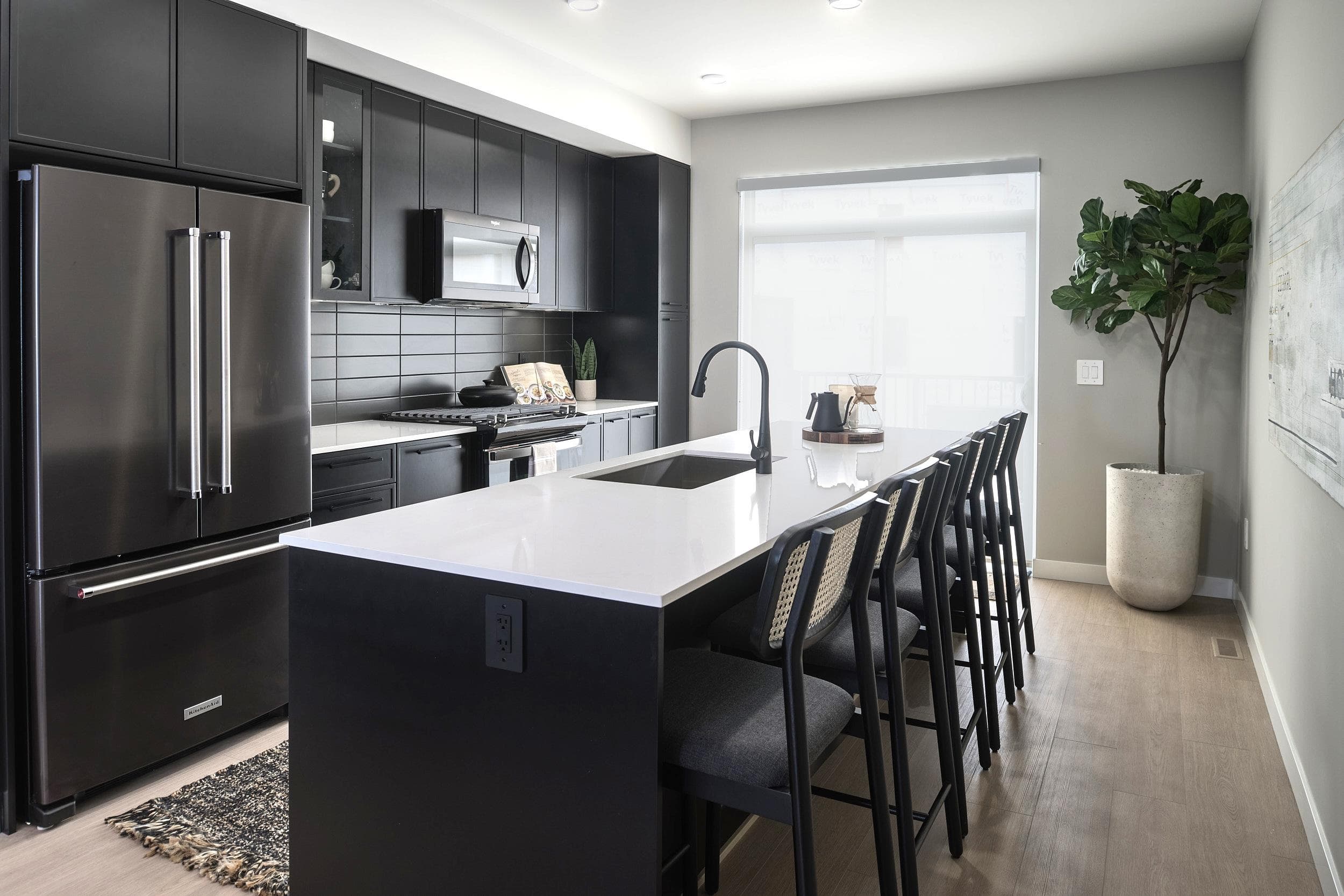 13 - 2886 Montrose Avenue, Abbotsford, A9A 9A9 — photo 3