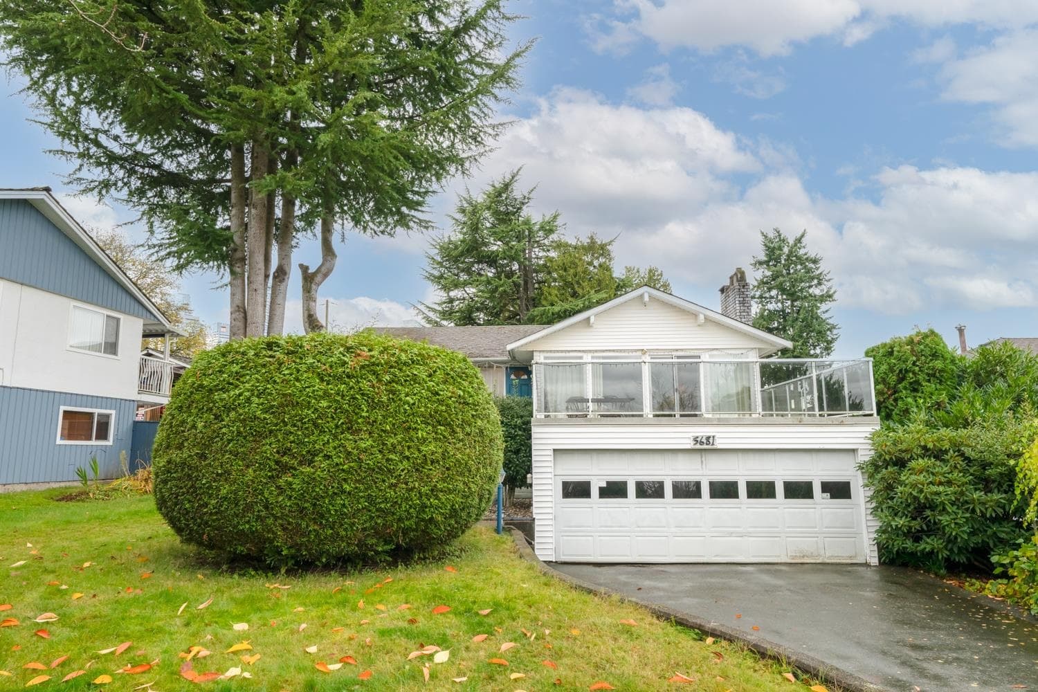 5681 Sardis Crescent, Burnaby, V5H 3K4 — photo 2