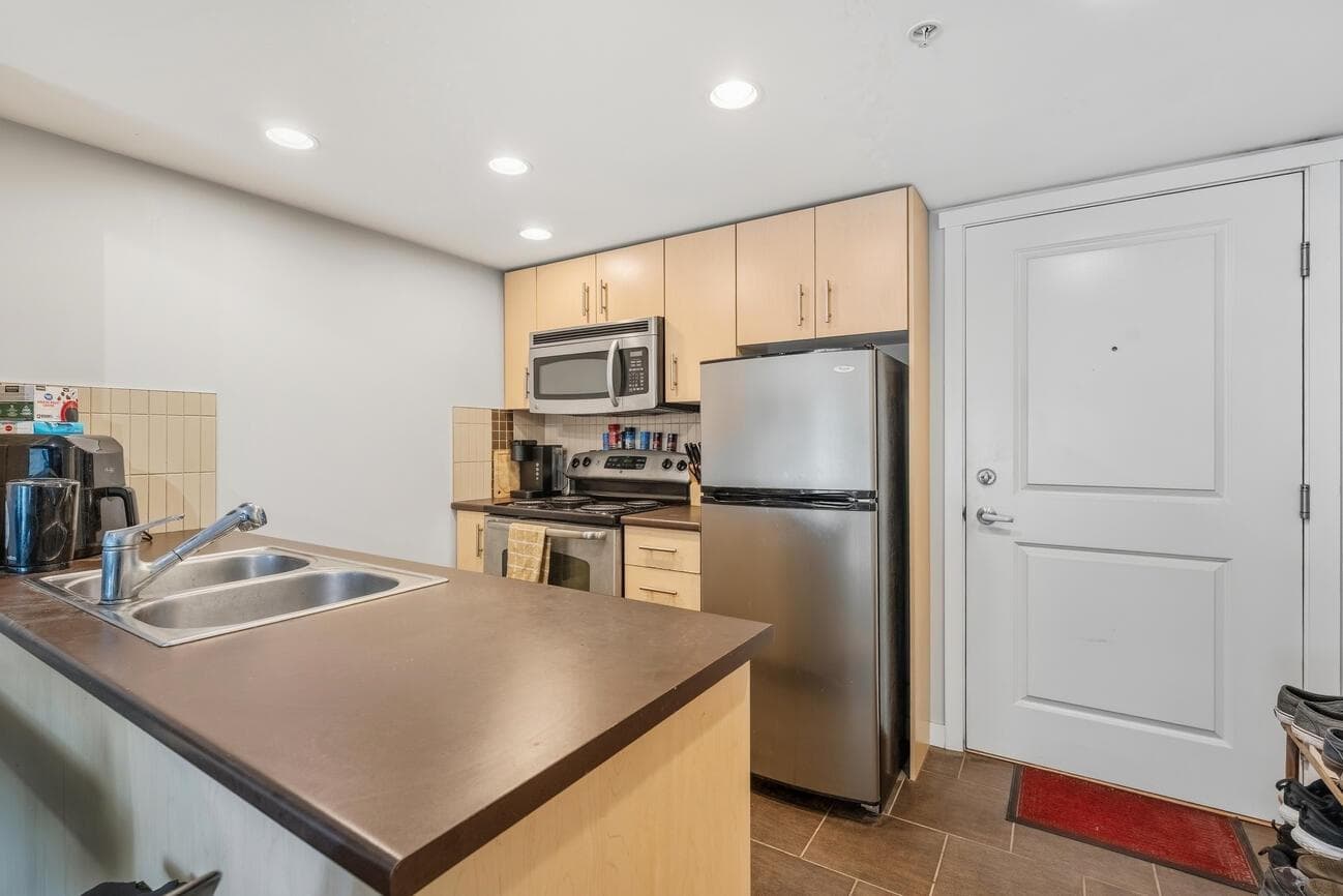 810 - 200 Keary Street, New Westminster, V3L 0A6 — photo 4